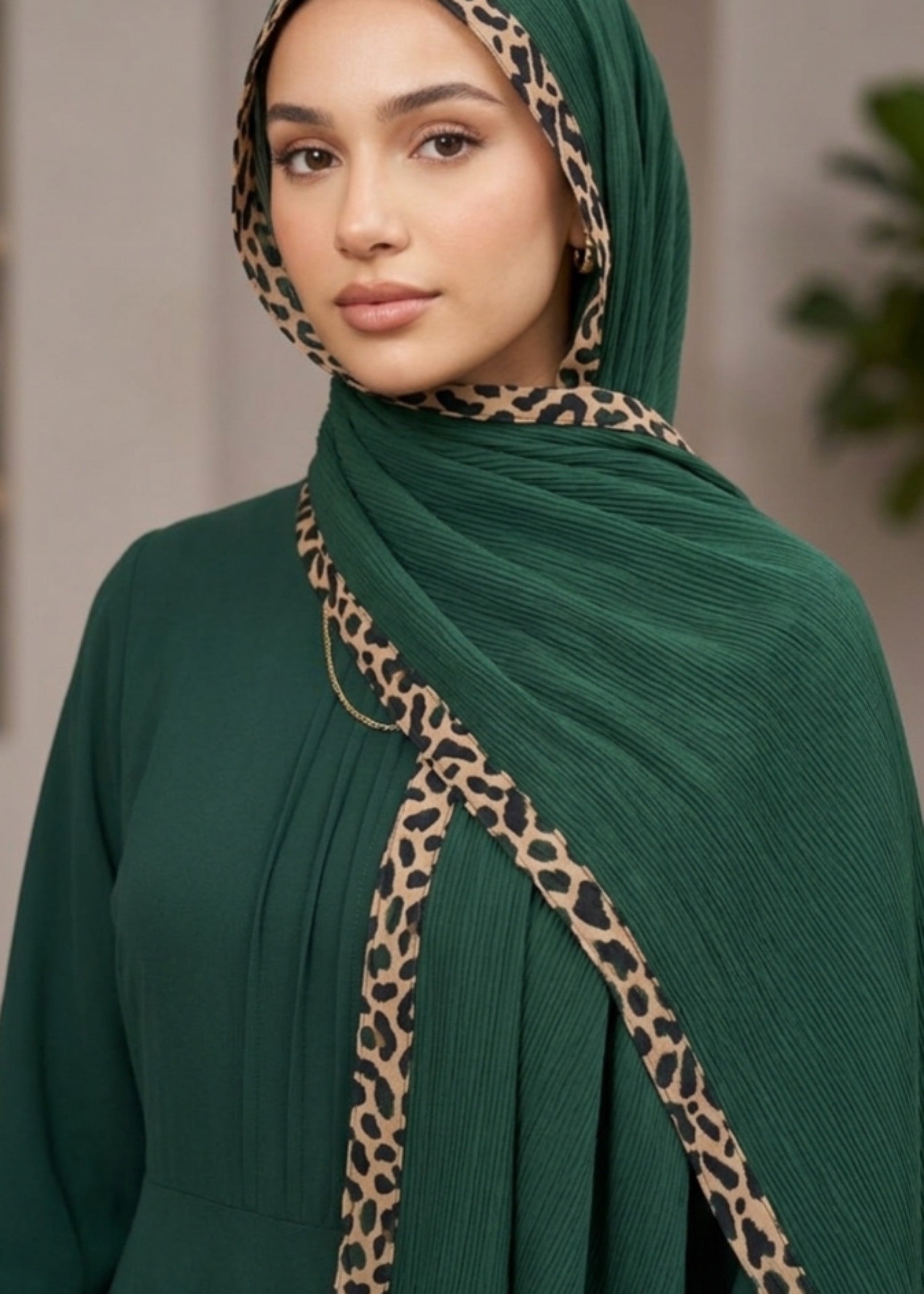 ribbed lawn Hijab in Dark green