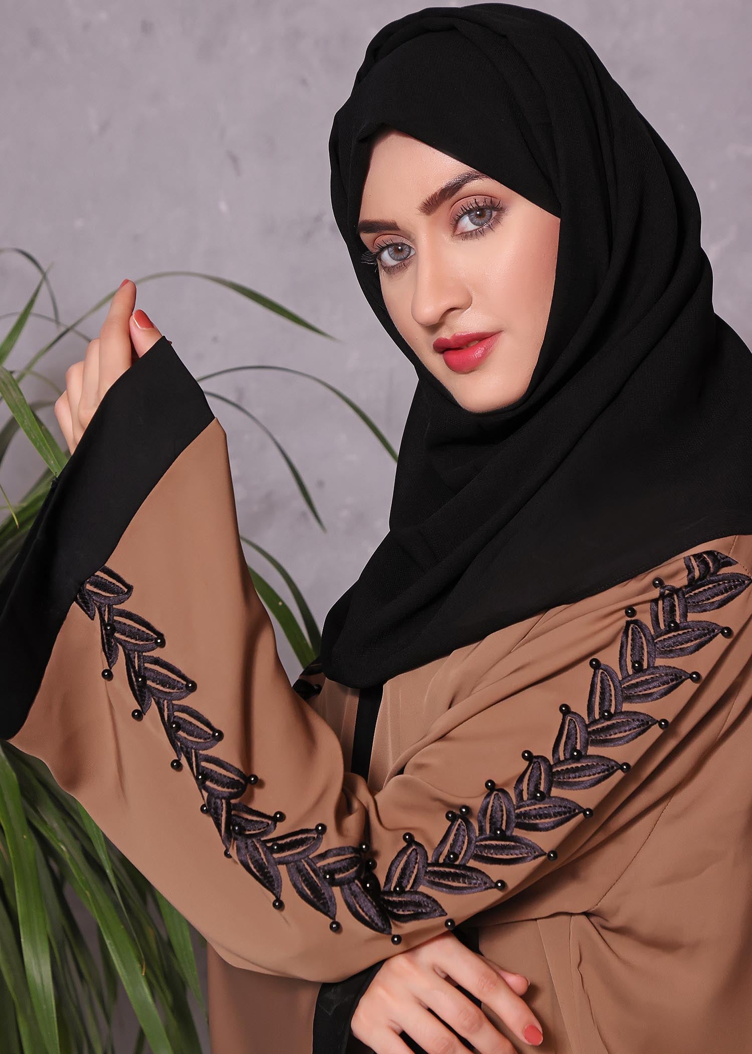 nidha Abaya in Camel brown