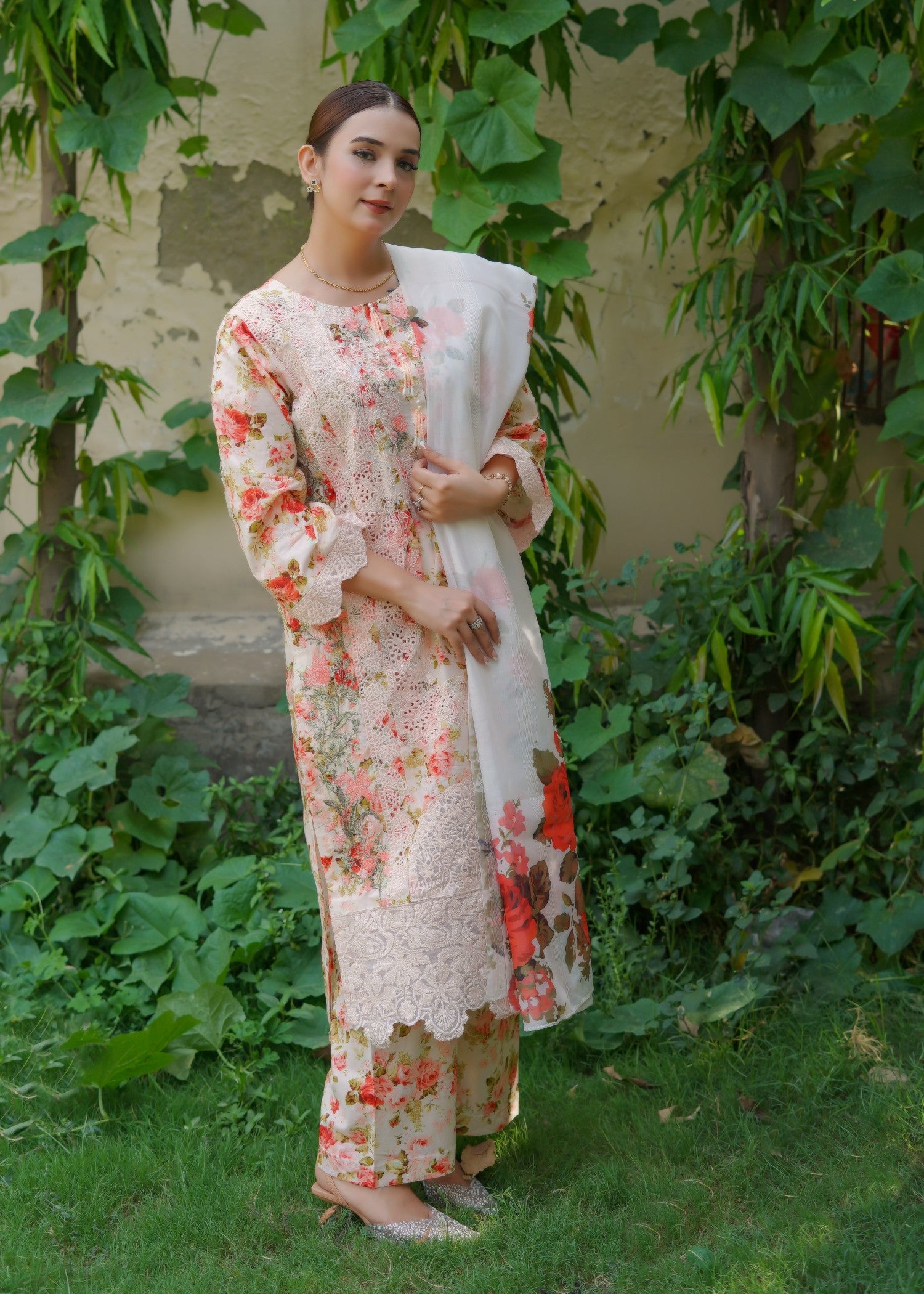 swiss lawn Kurta Set in Apricot orange