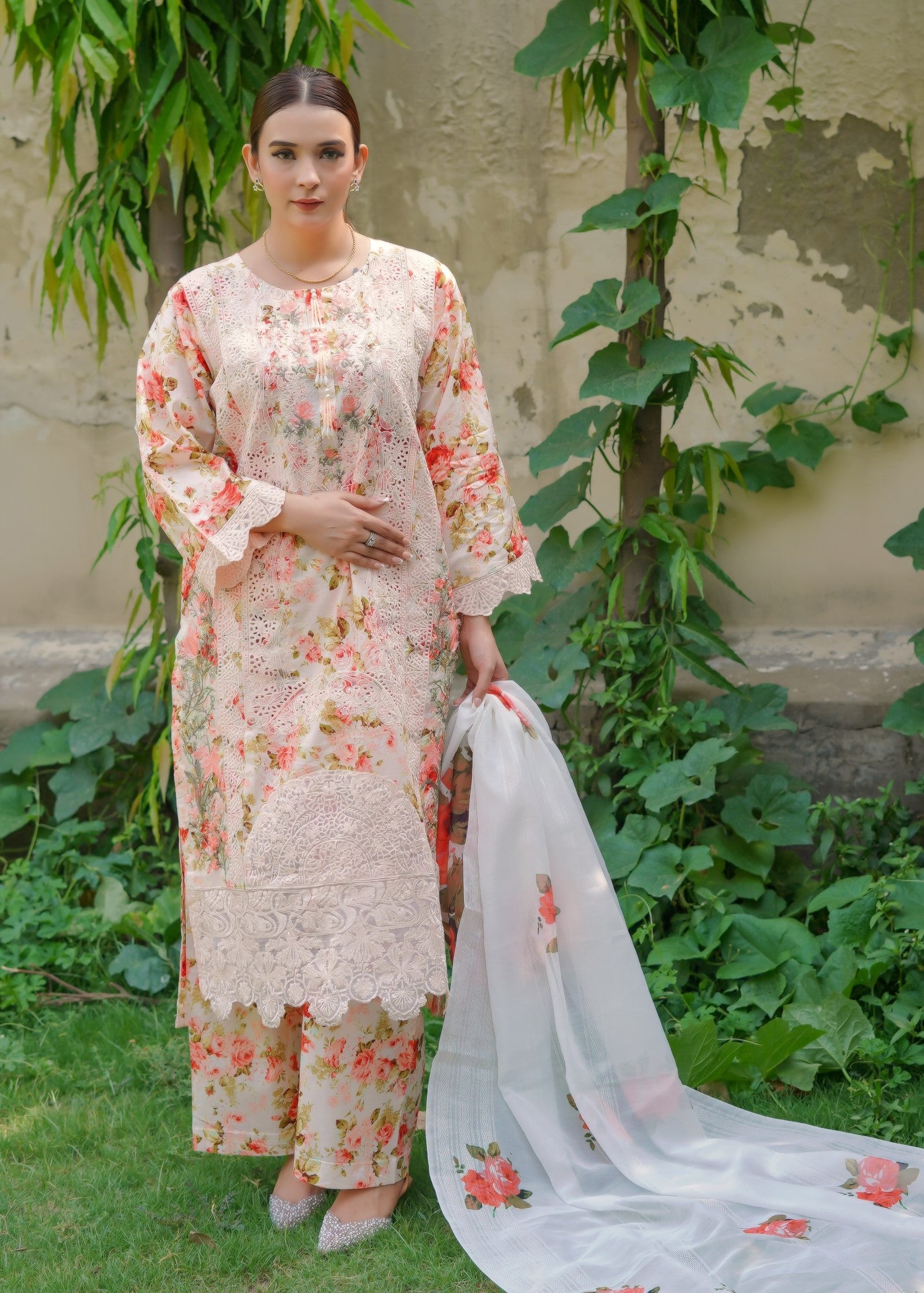 swiss lawn Kurta Set in Apricot orange