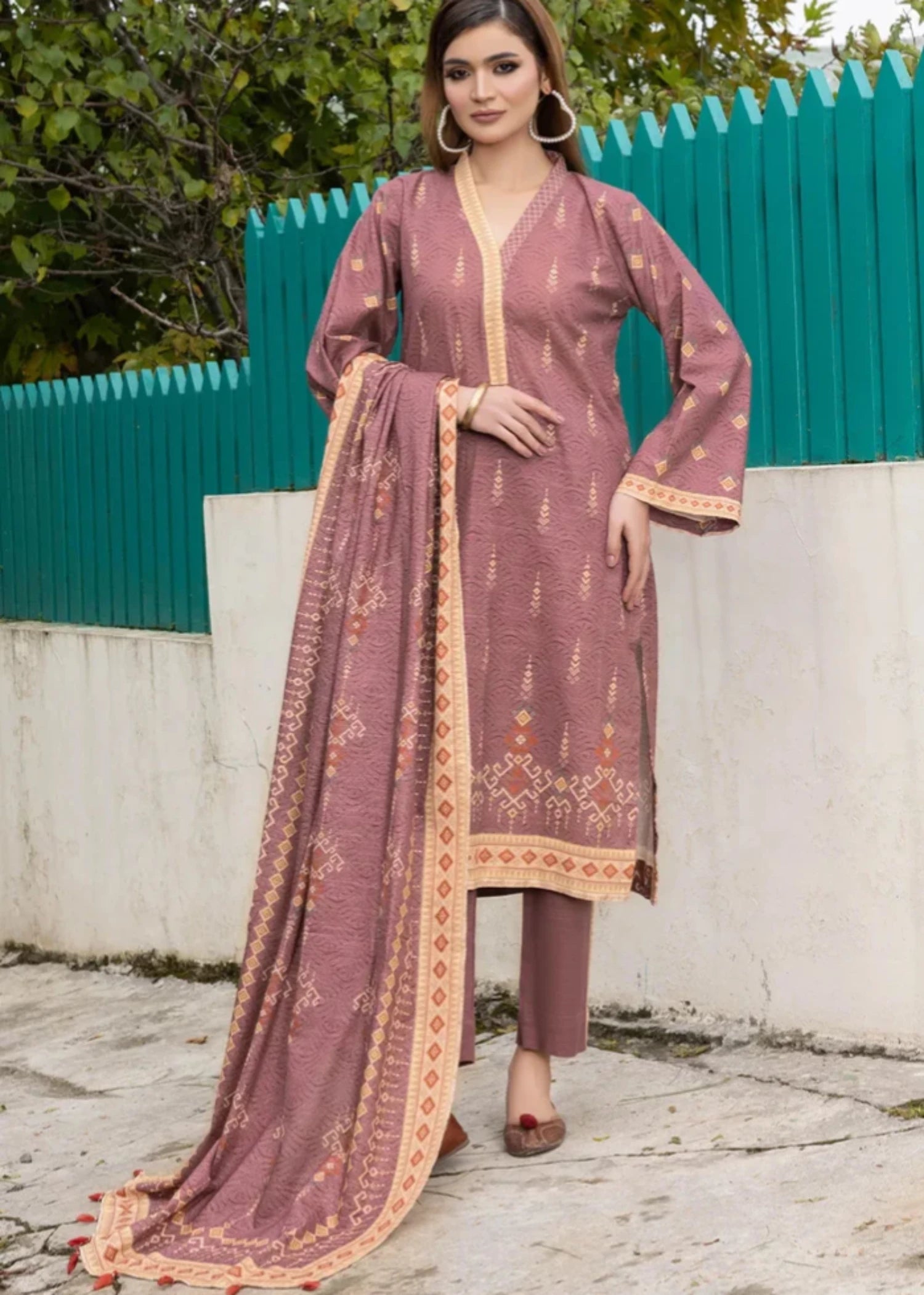 khaddar Unstitched in Rose red