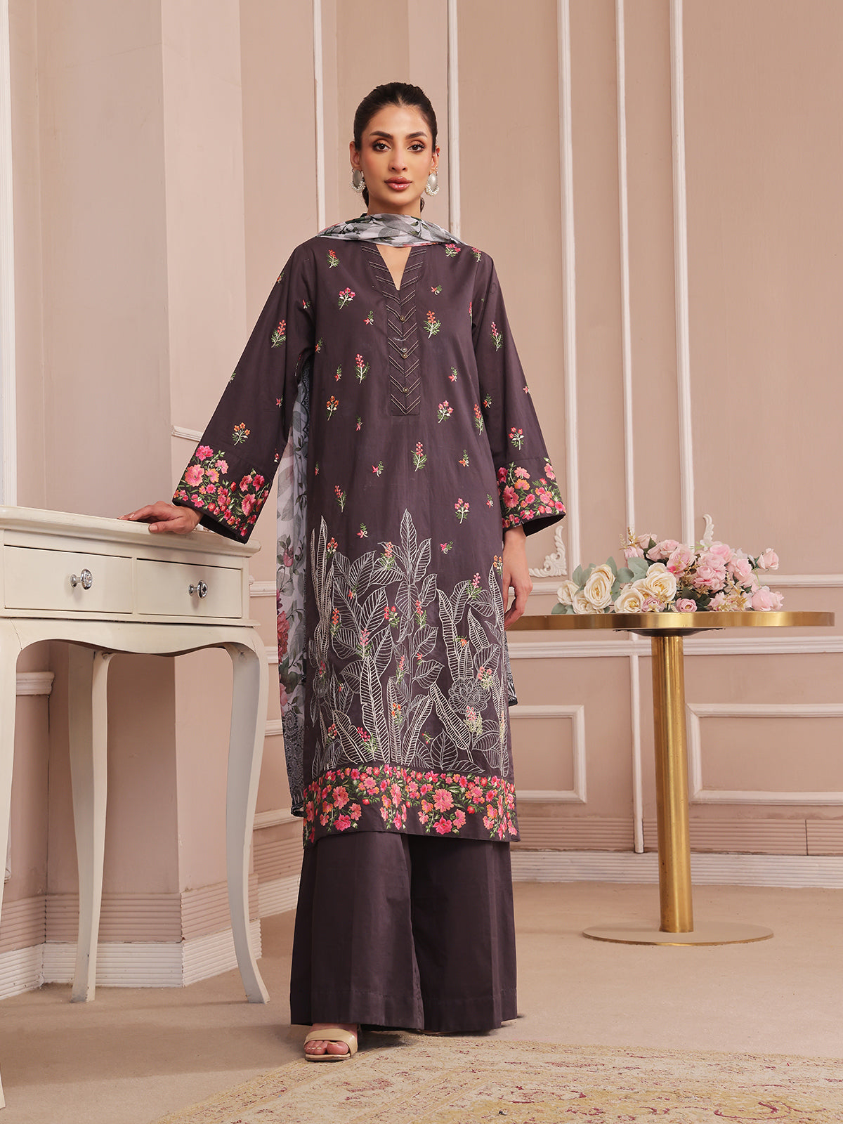 cambric Kurta Set in Dark brown