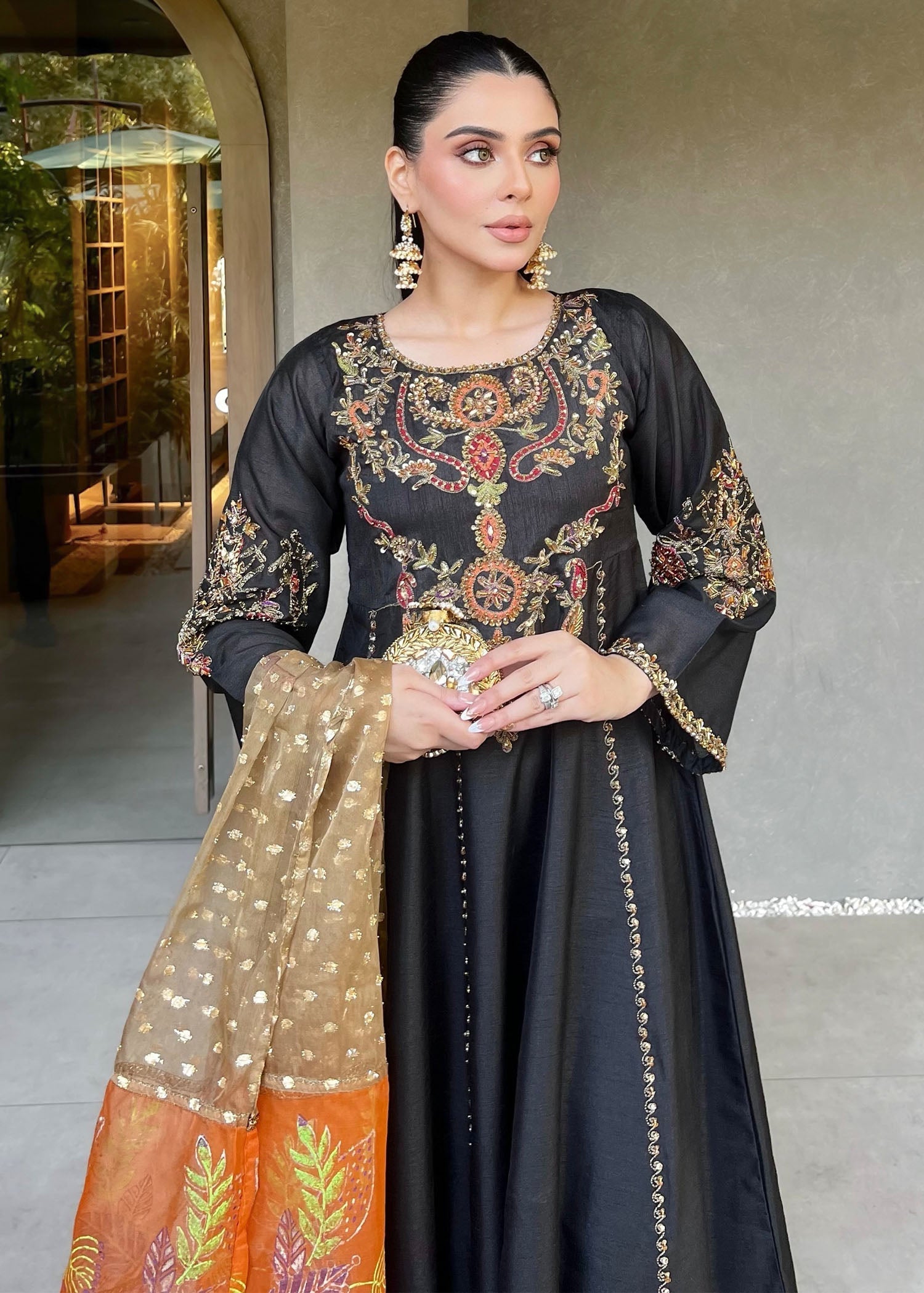 raw silk Maxi in Black