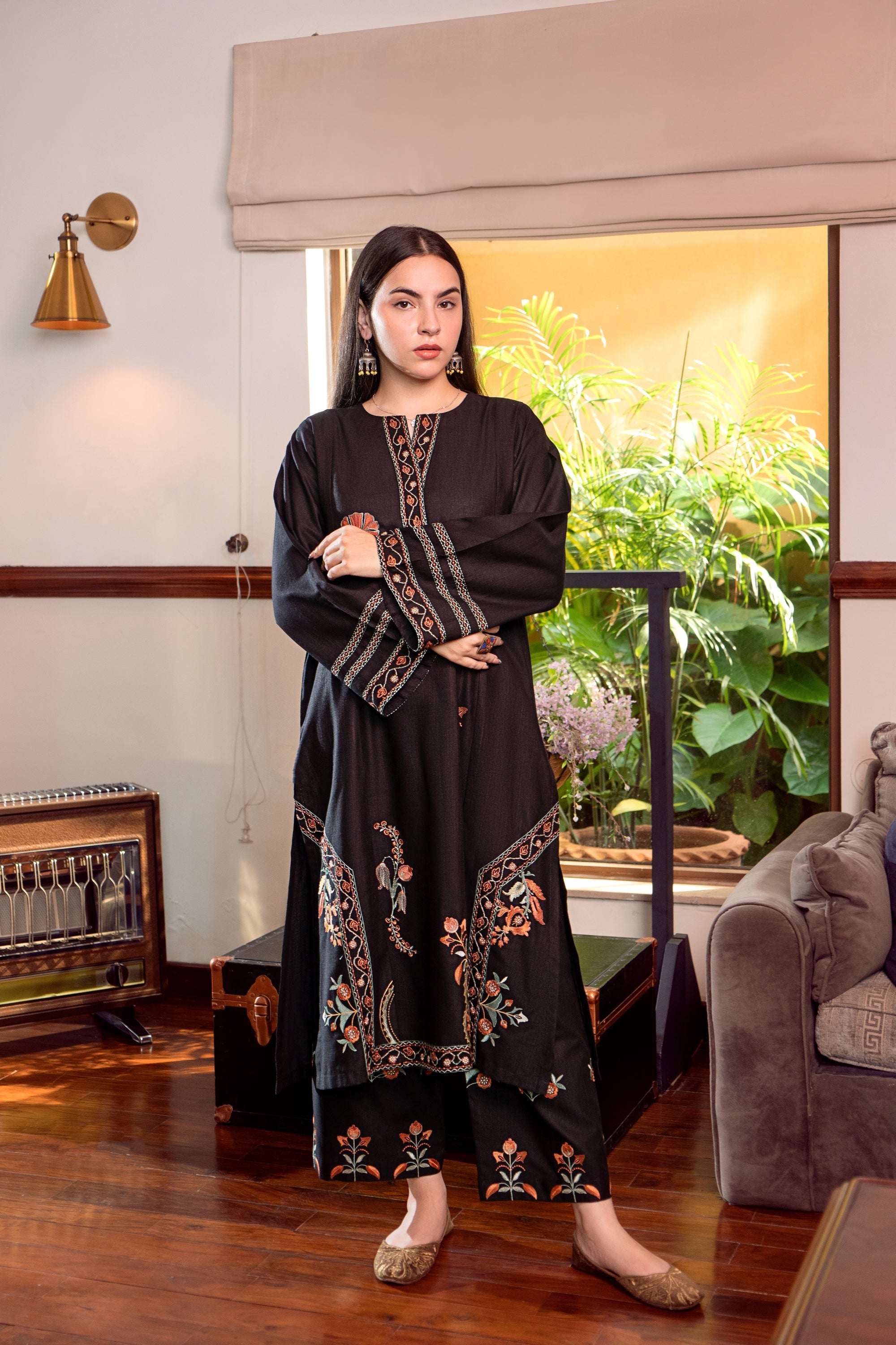 slub khaddar Kurta Set in Jet black