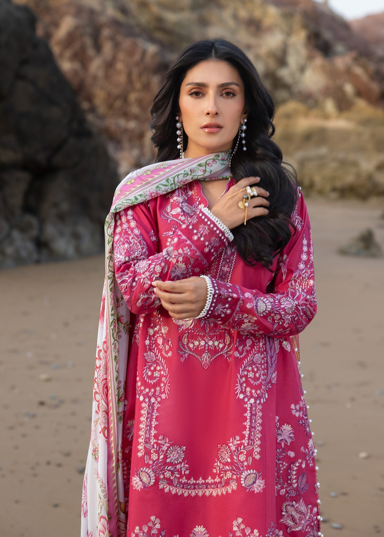 Festive Luxury Lawn – Gulrukh