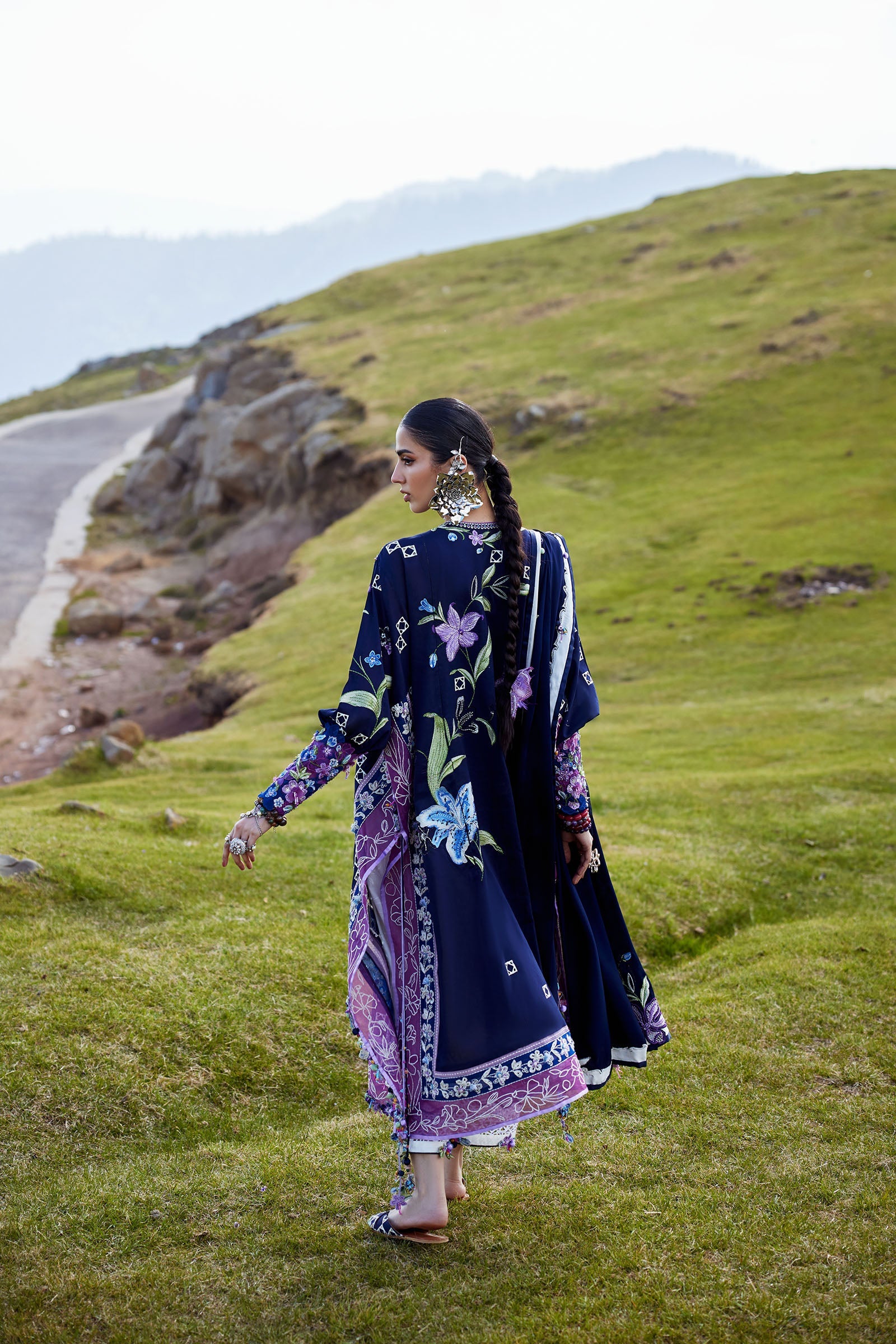 Kashmee Luxury Eid Lawn – SONAMARG (EL26-09 B)