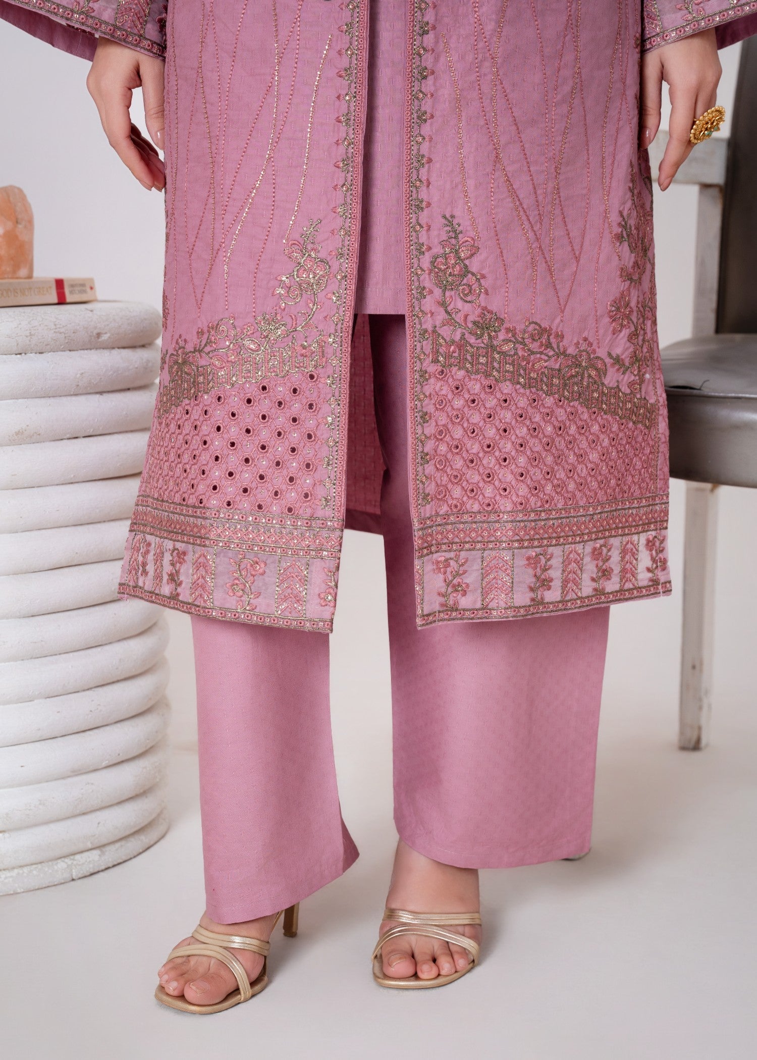 khaddar Gown in Lilac