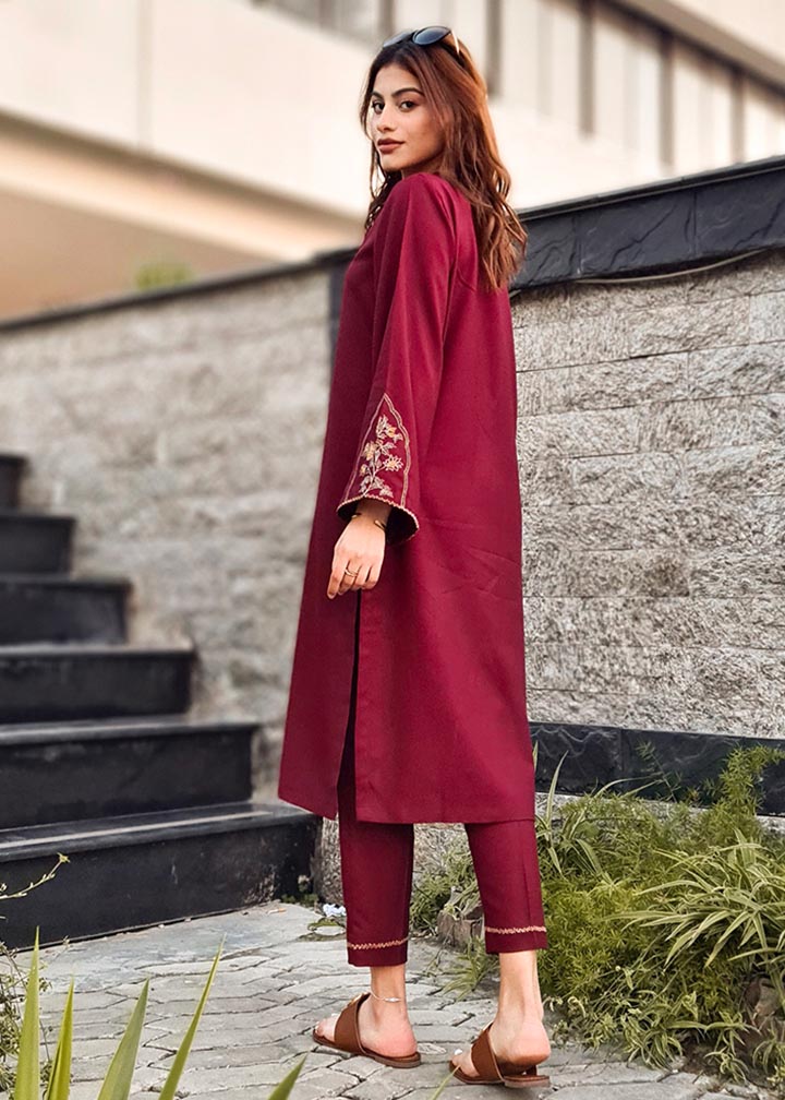ribbed lawn Kurta Set in Maroon
