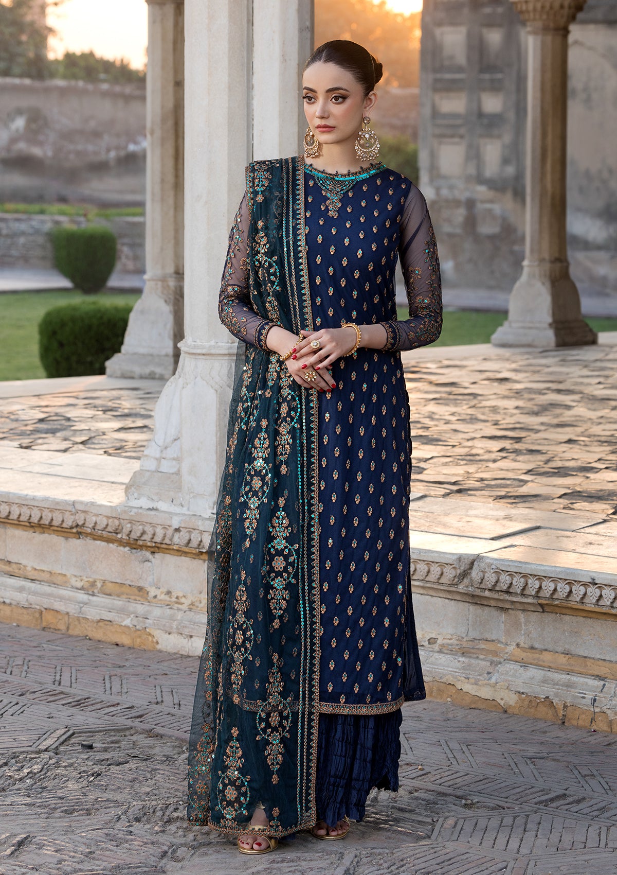 net Unstitched in Dark blue