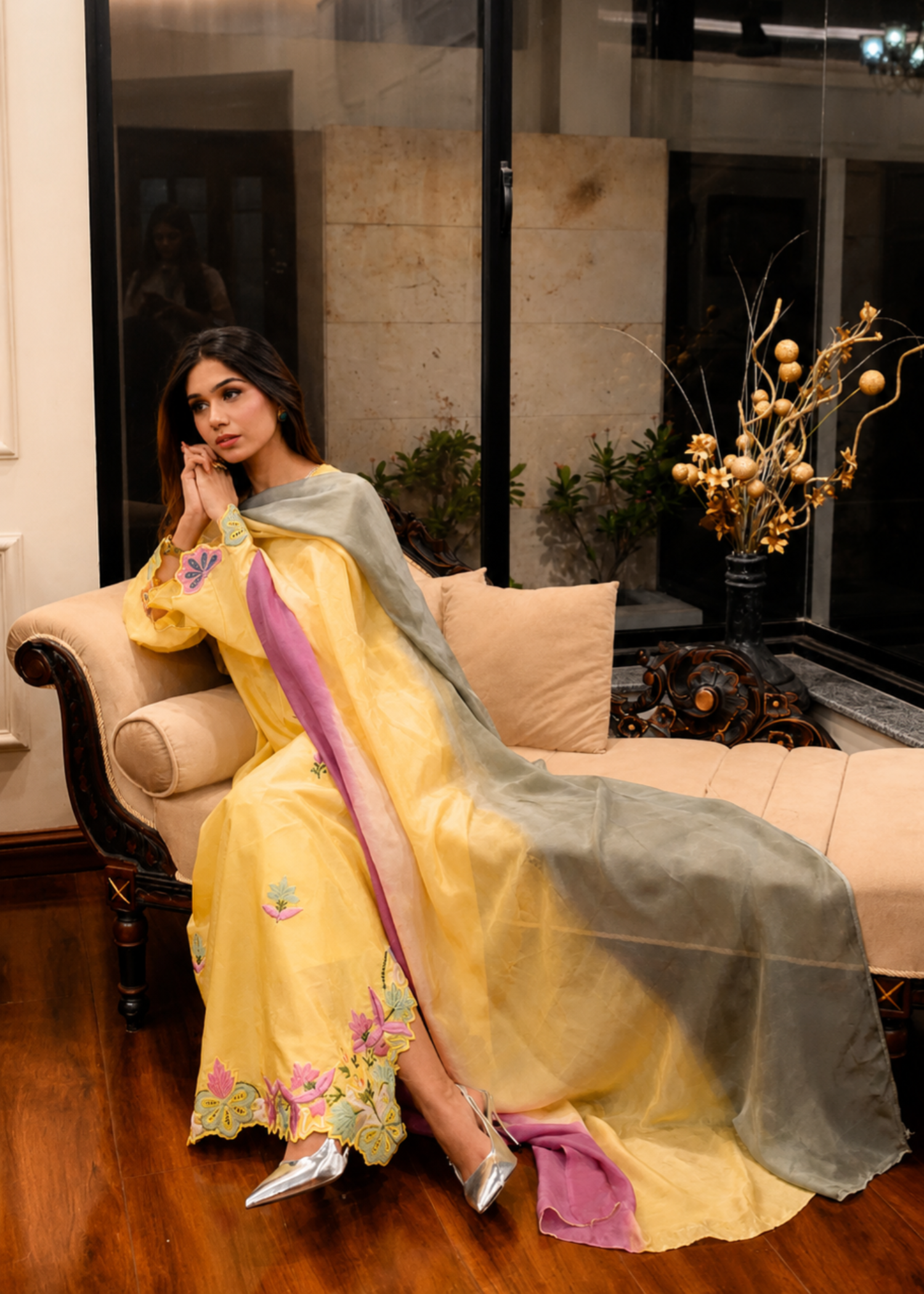 lawn Kaftan in Yellow