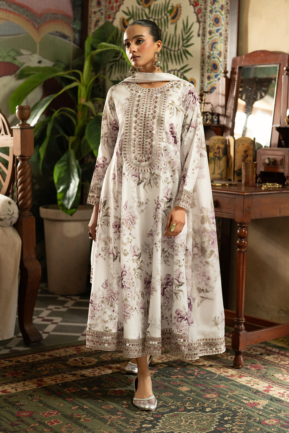 silk finish lawn Pishwas in White