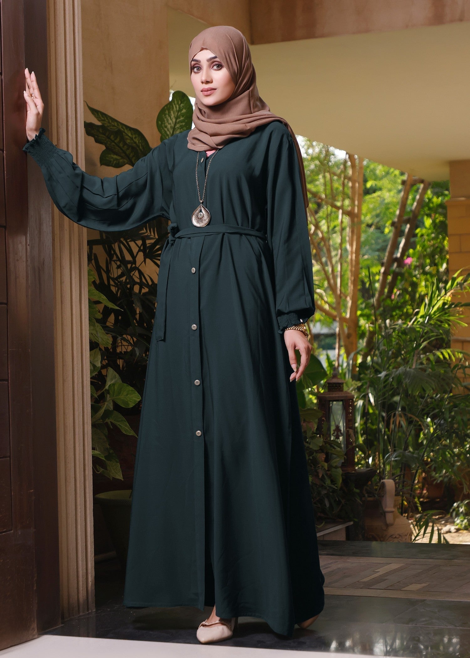 nidha blend Abaya in Green