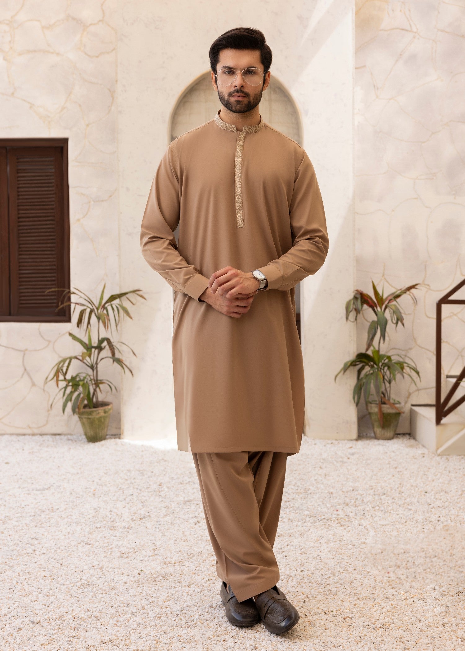 wash & wear Shalwar Kameez in Tan brown