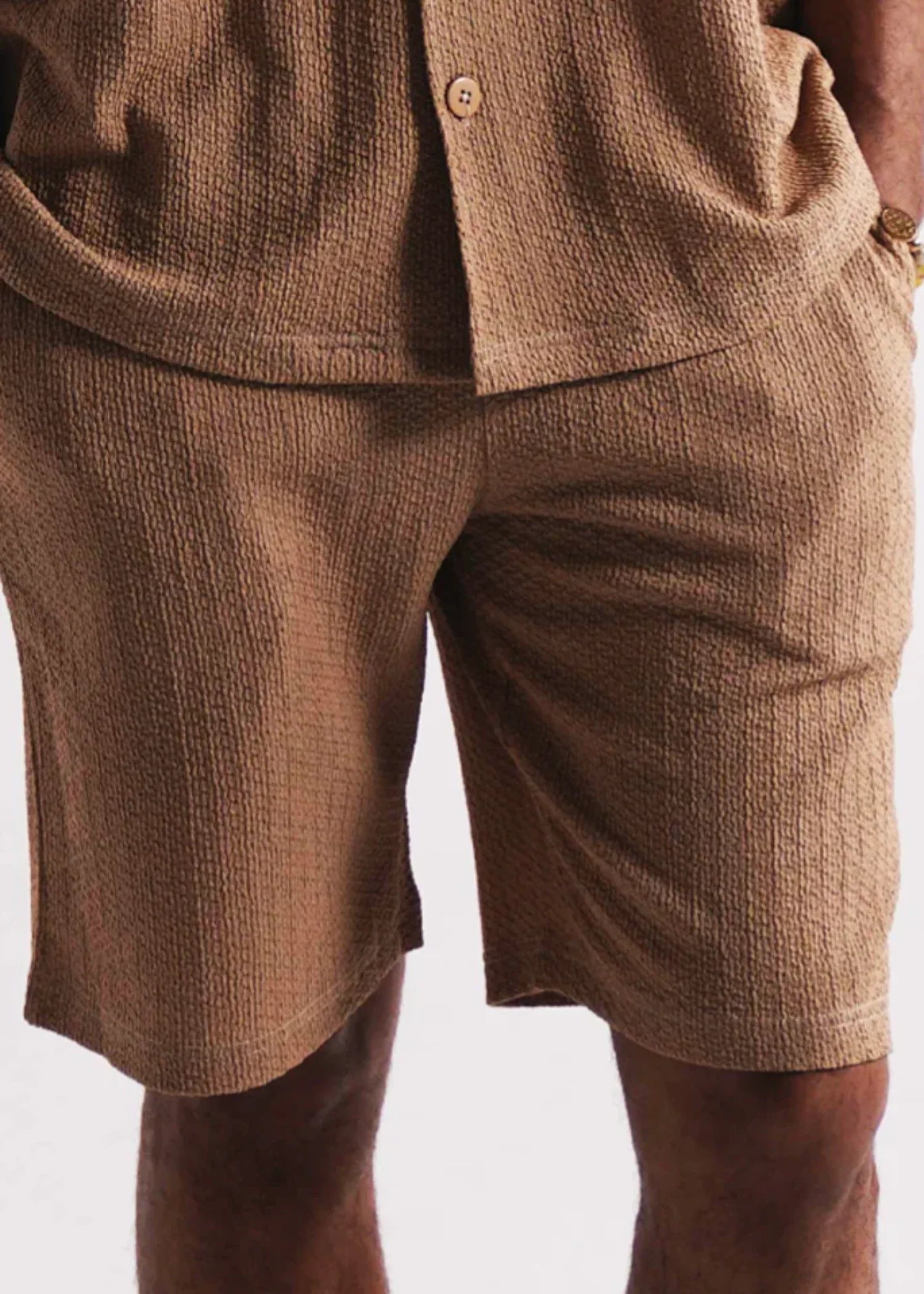 seersucker Shorts in Camel brown
