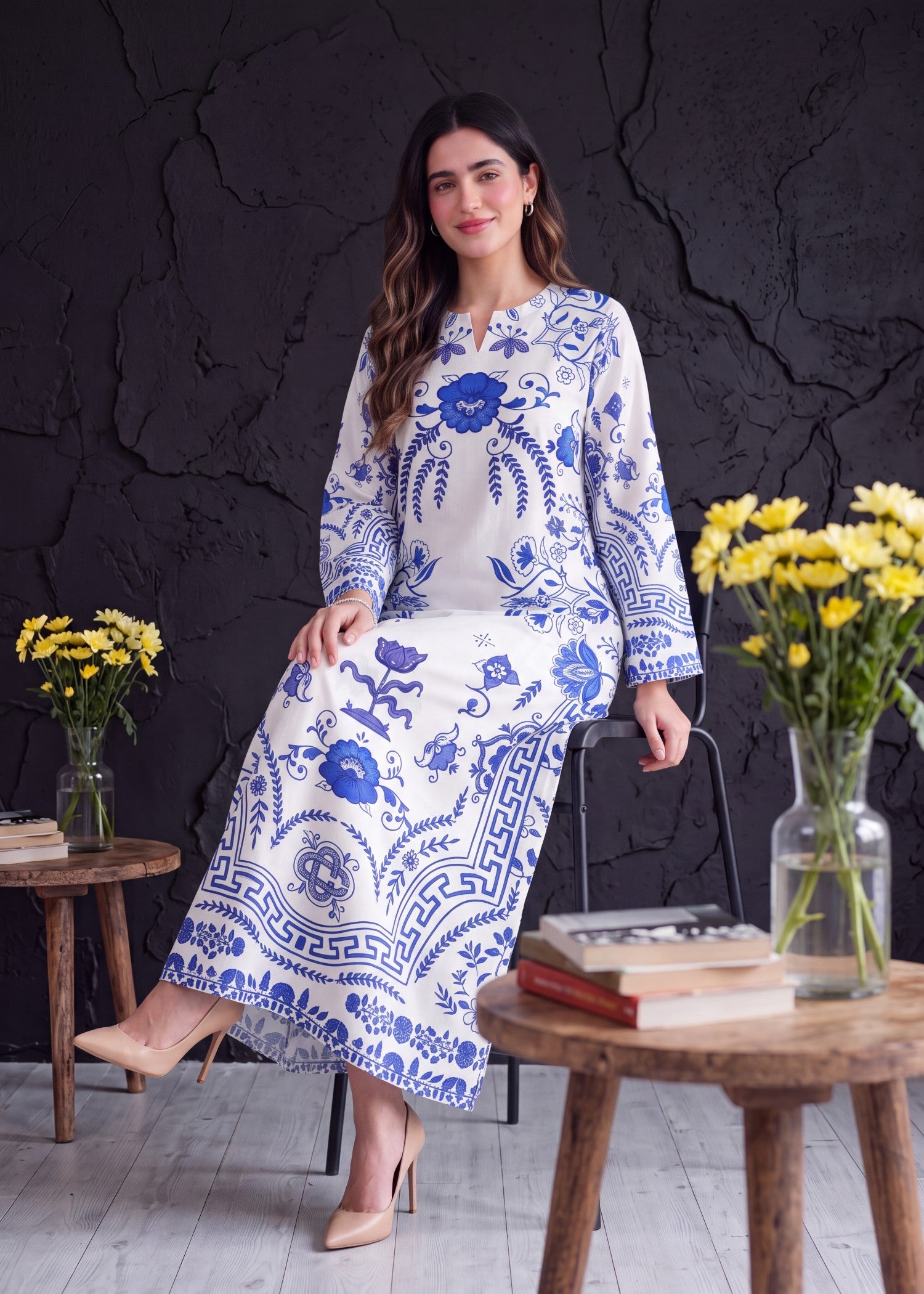 raw silk Kaftan in White, blue