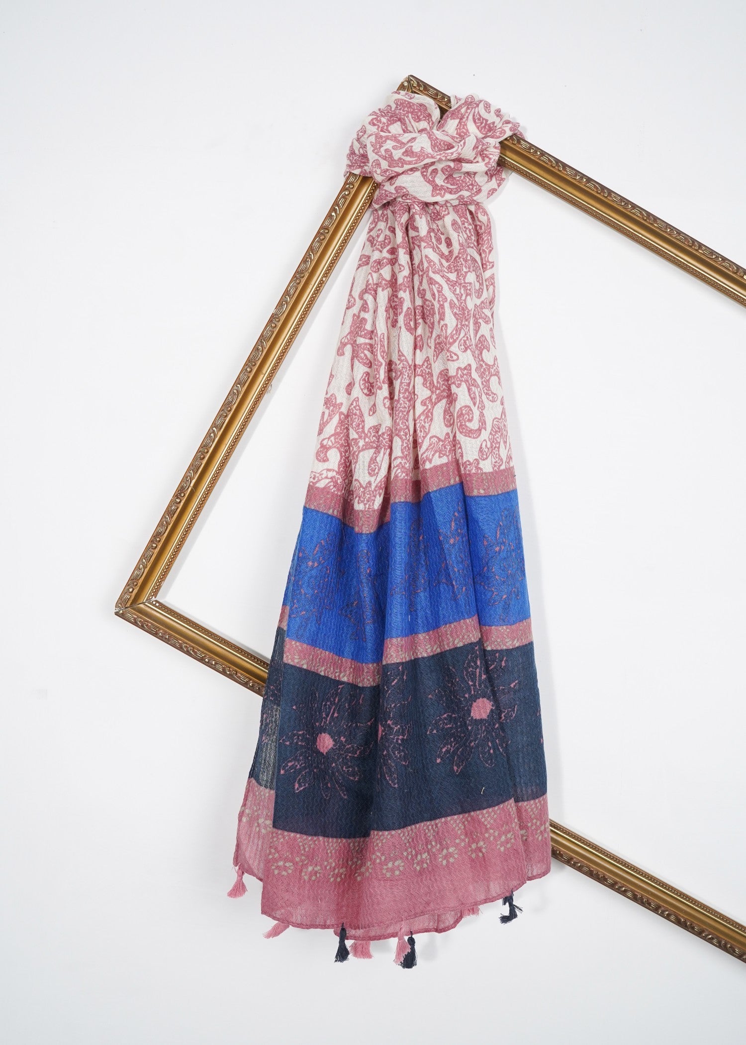lawn Hijab in Multi, pink
