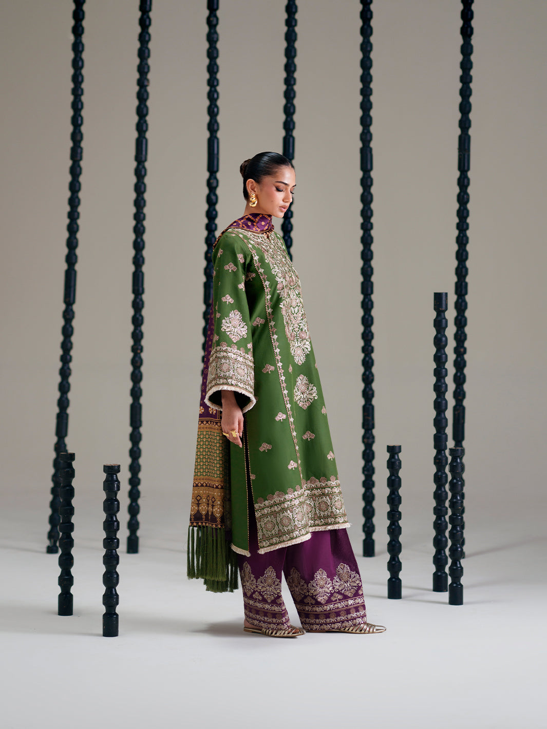 Amour Luxury Lawn – 183-B
