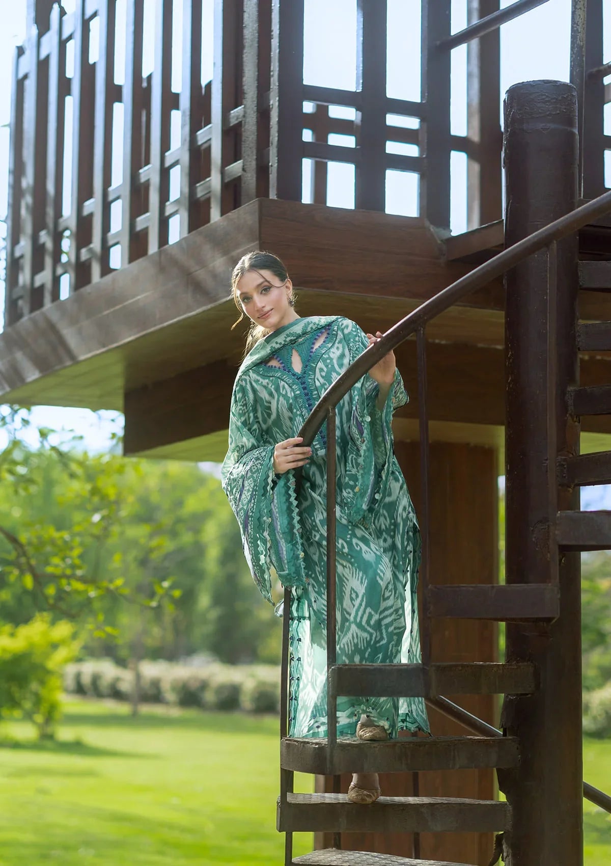 Bridgerton Prints Lawn – EPB-1A NIA MARE