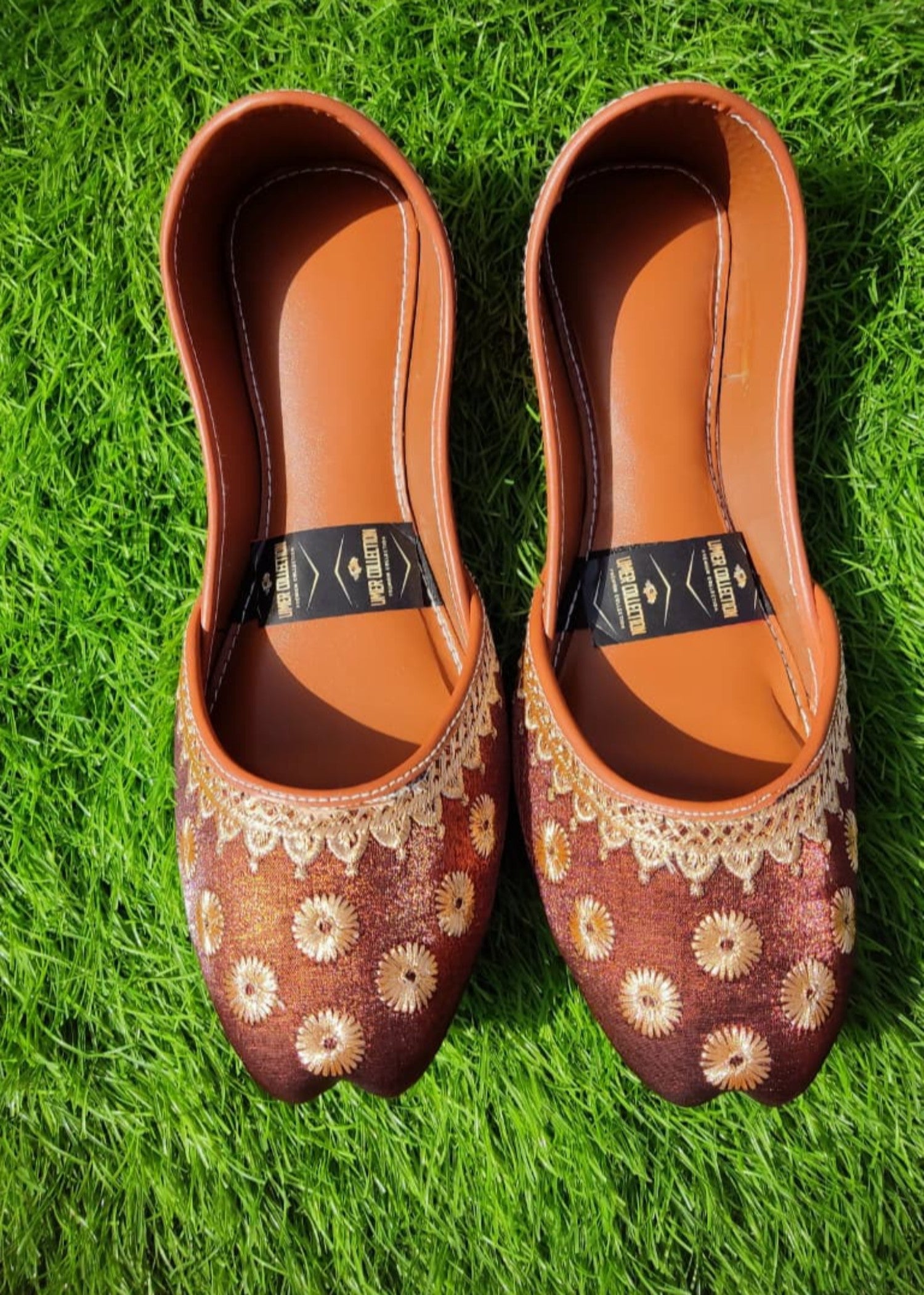Khussa in Wine red by - High Quality Women Khussa IEA0927