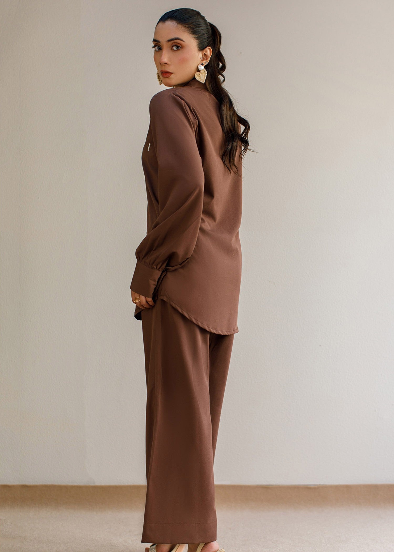 crepe Top in Mocha brown