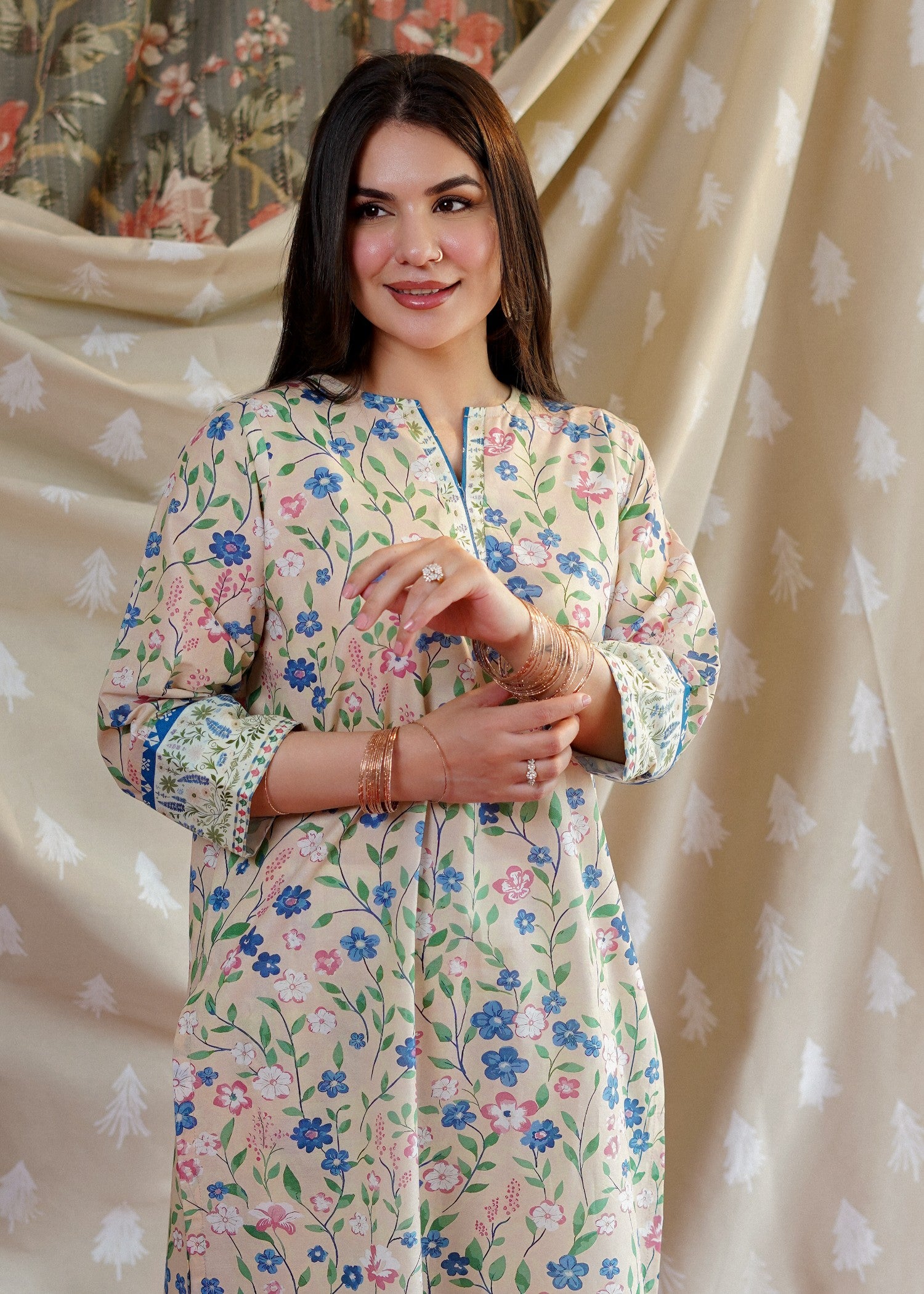 lawn Kurta Set in Vanilla