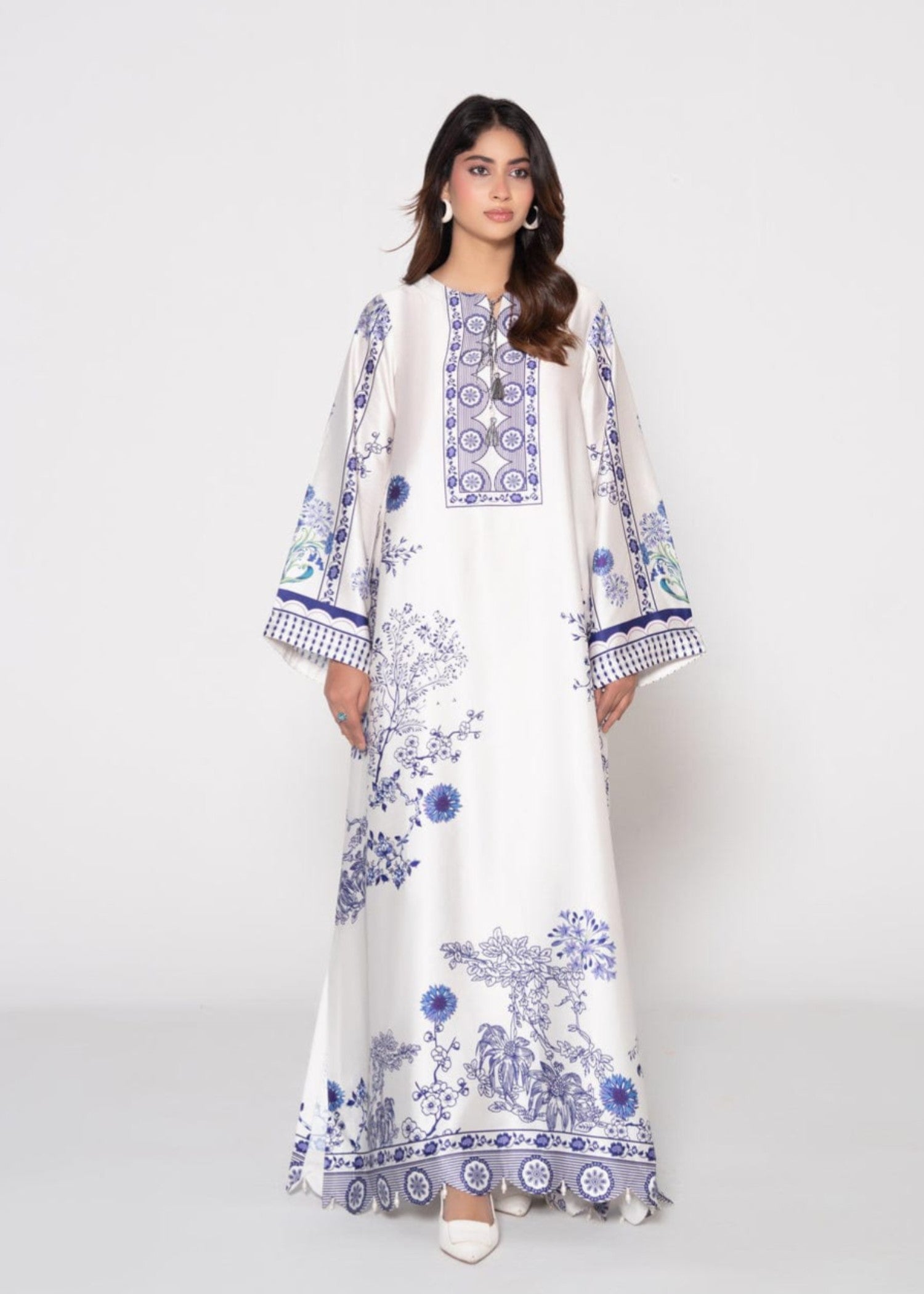 crepe silk Kaftan in White