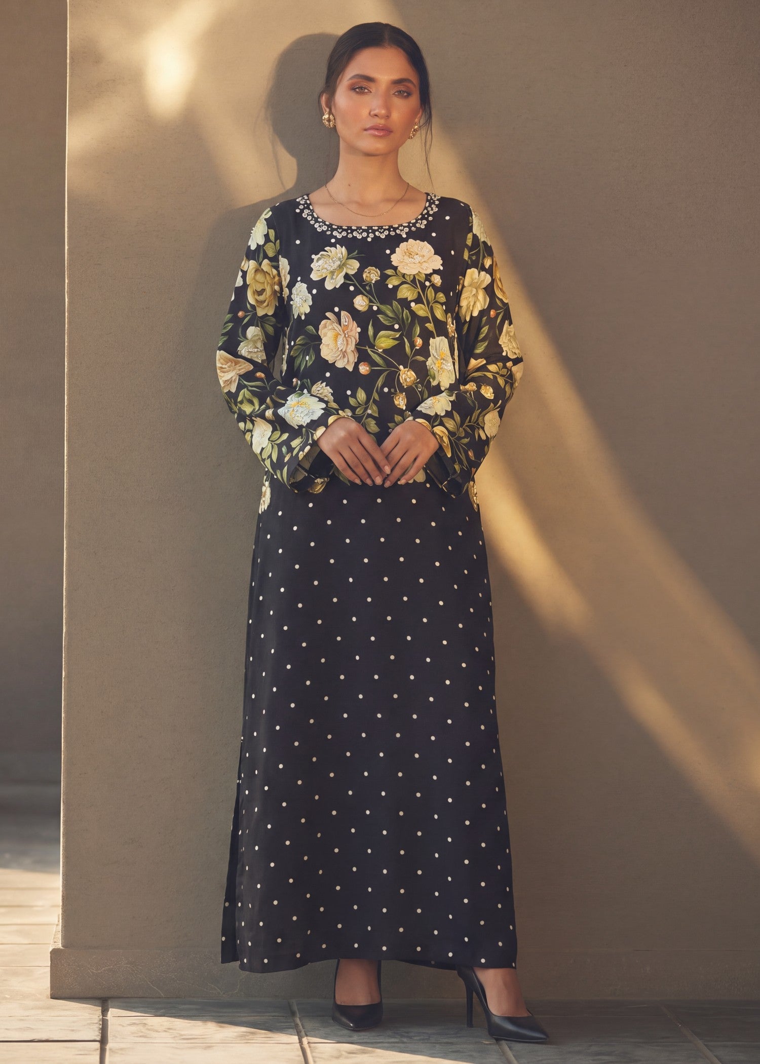 poly silk Kaftan in Black