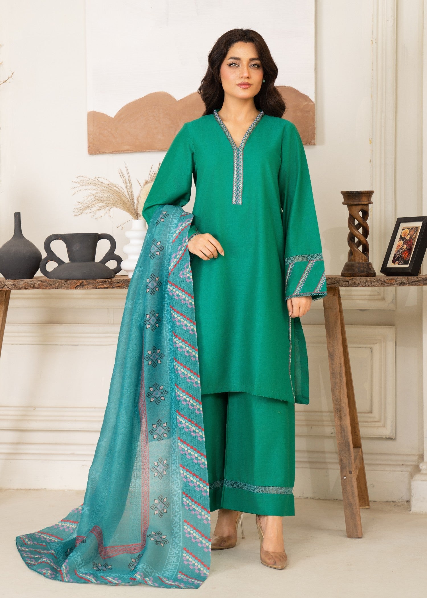 lawn Kurta Set in Jungle green