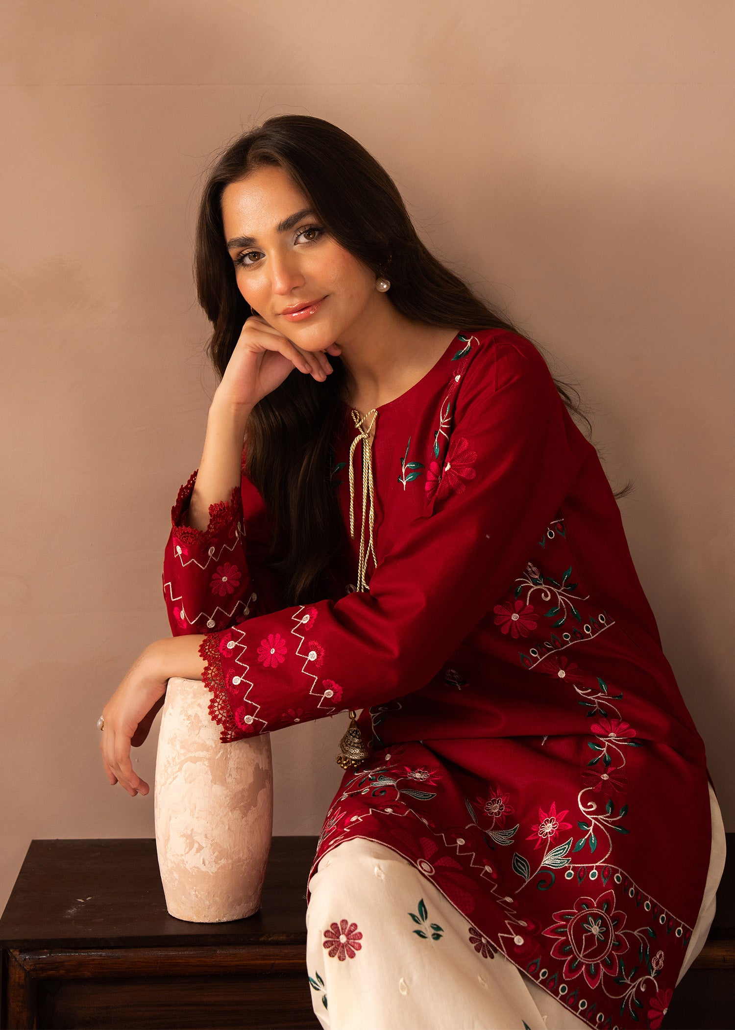 lawn Kurta Set in White, red