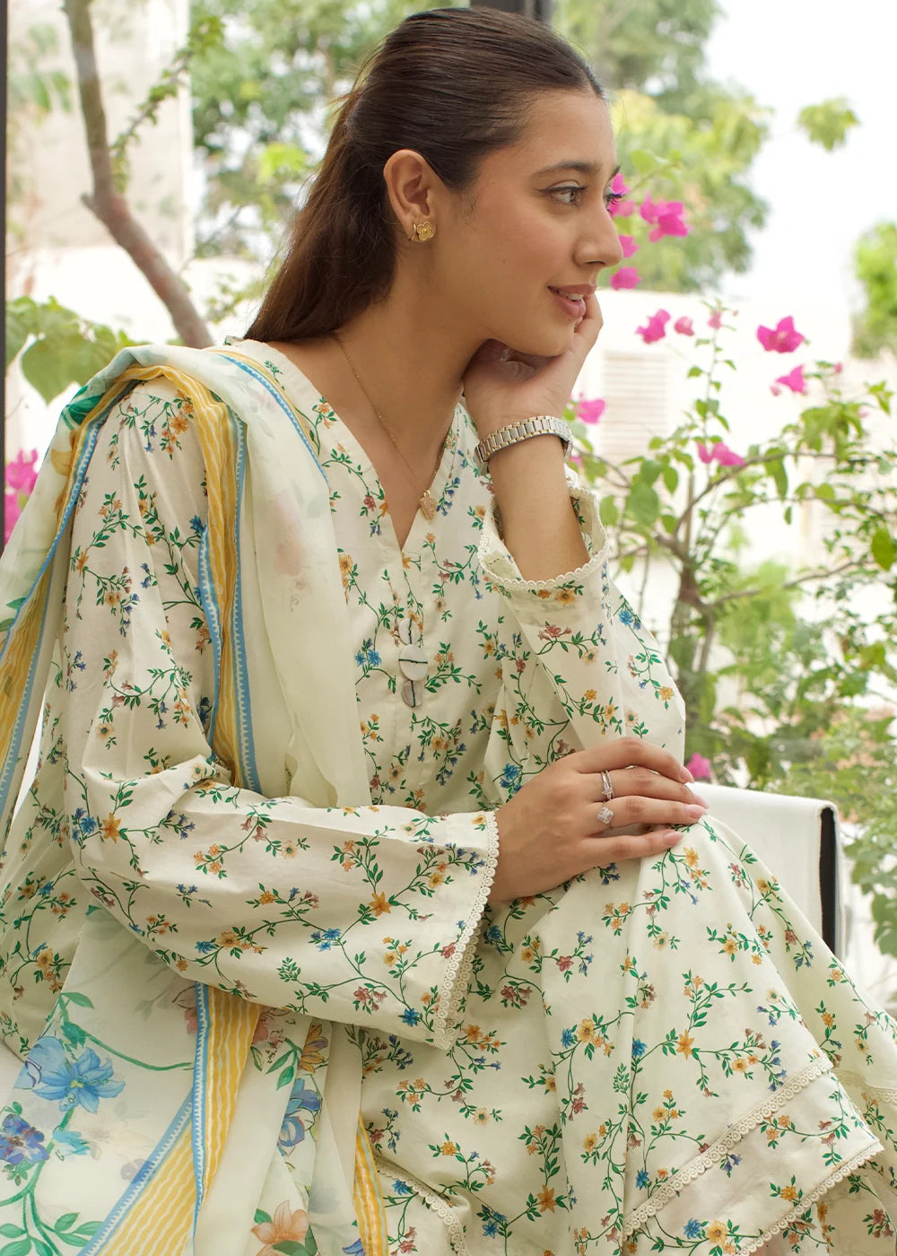 lawn Kurta Set in Eggshell
