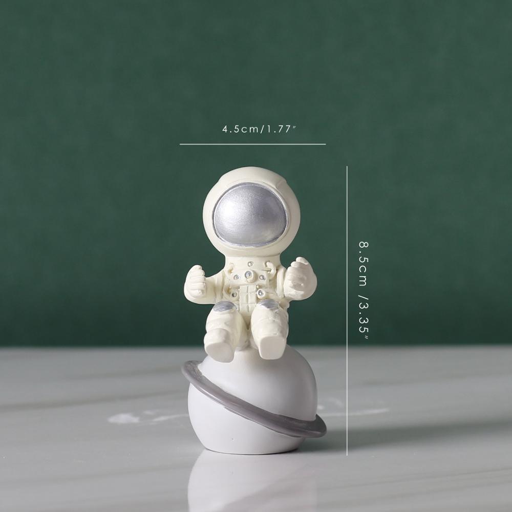 Astronaut Ornaments Decorate Indoor Ornaments
