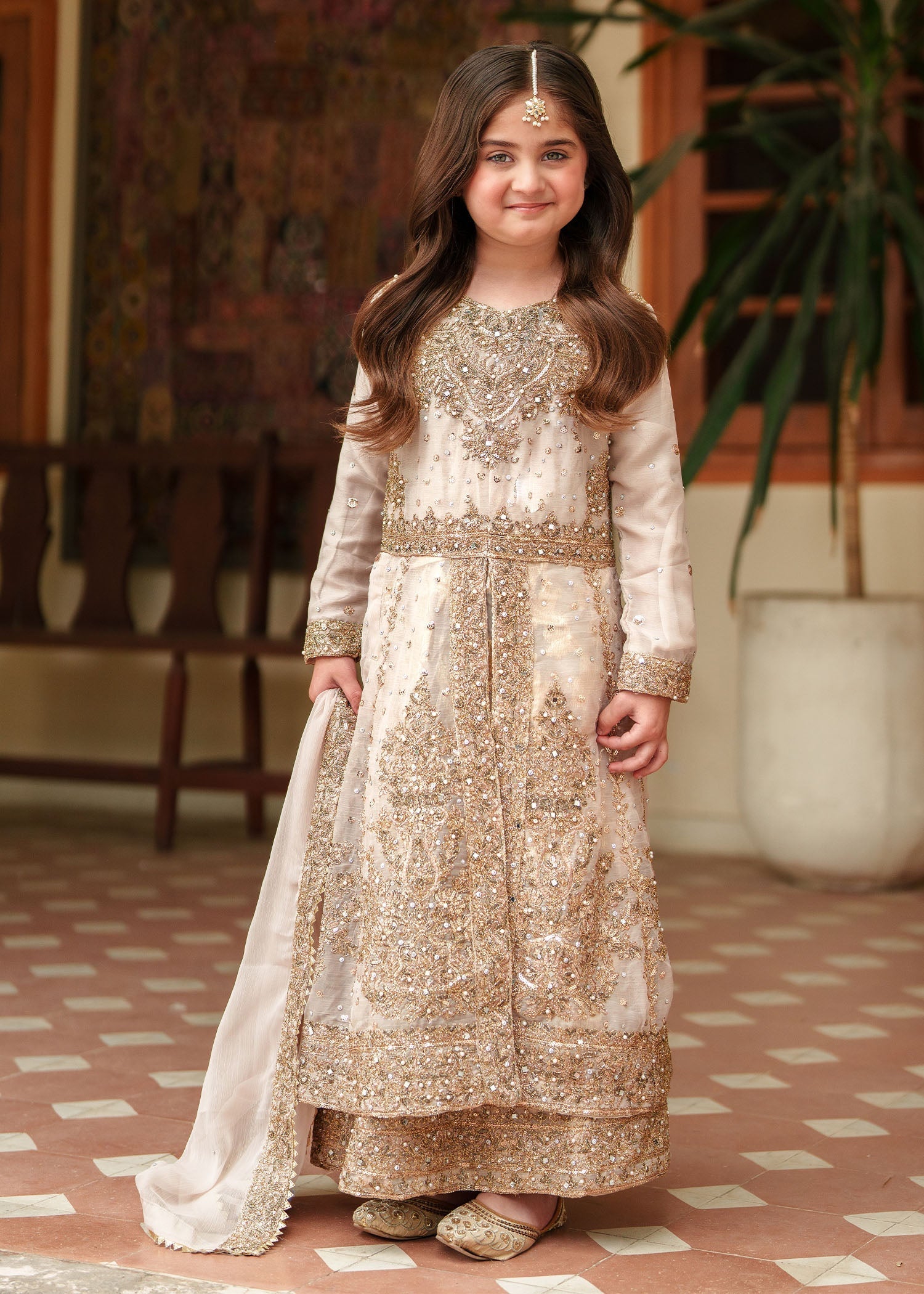 chiffon Pishwas in Gold