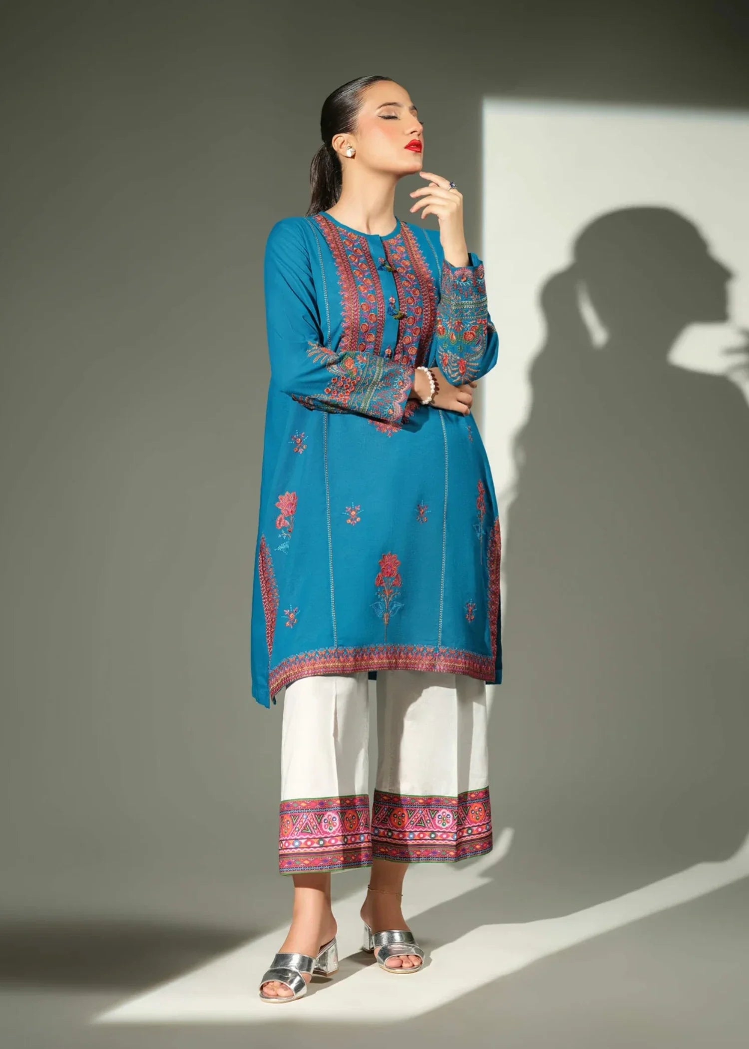 ribbed lawn Kurta Set in Sapphire blue
