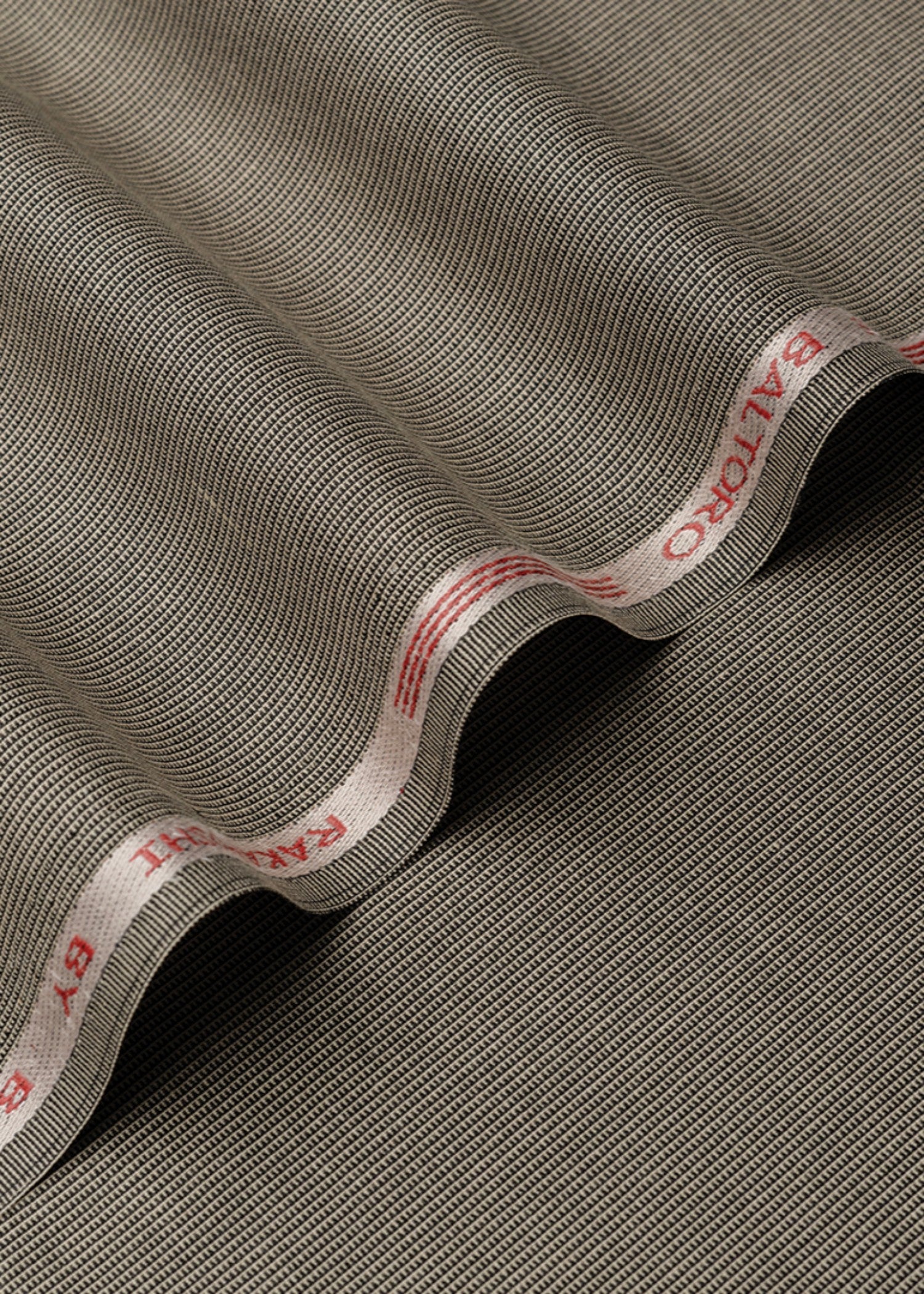 wash & wear Unstitched in Dark grey