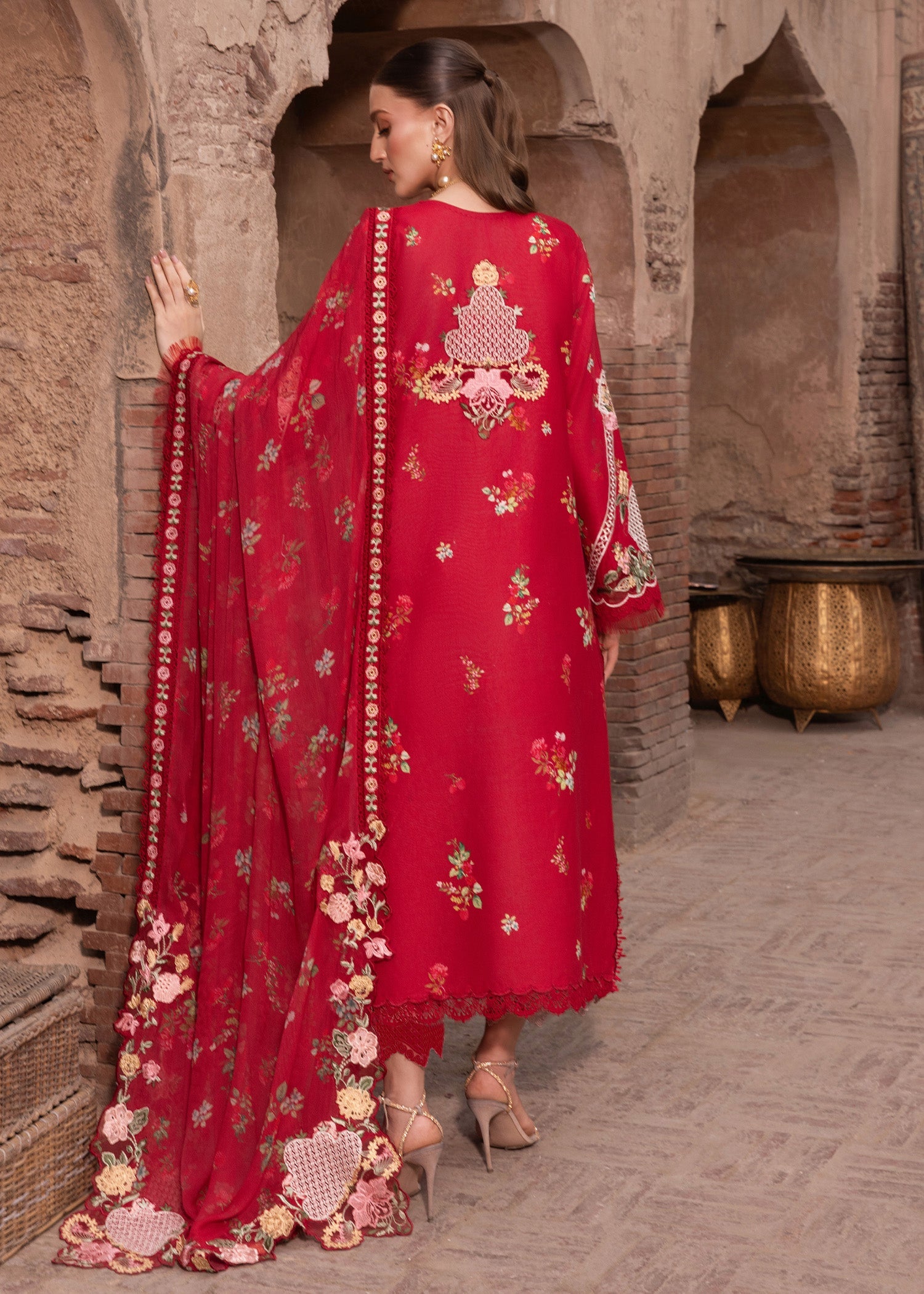Breeze Festive Luxury Lawn – ROSE-6-A