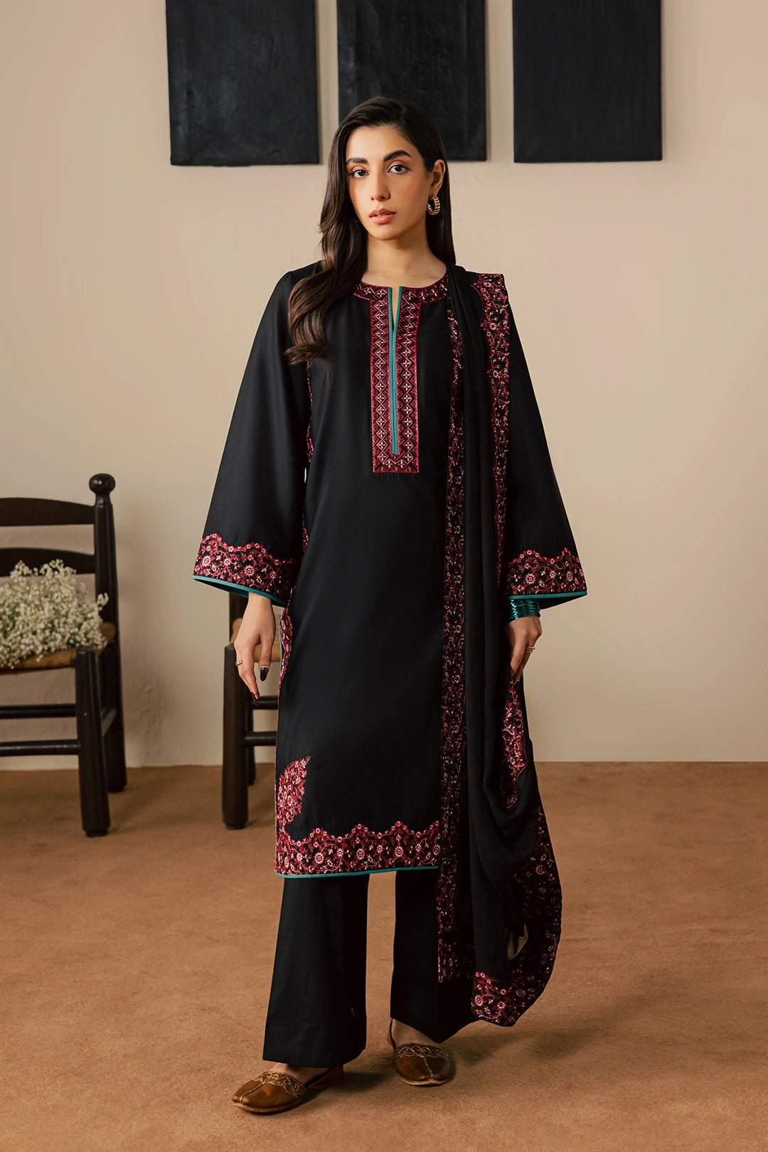 lawn cotton Kurta Set in Charcoal black