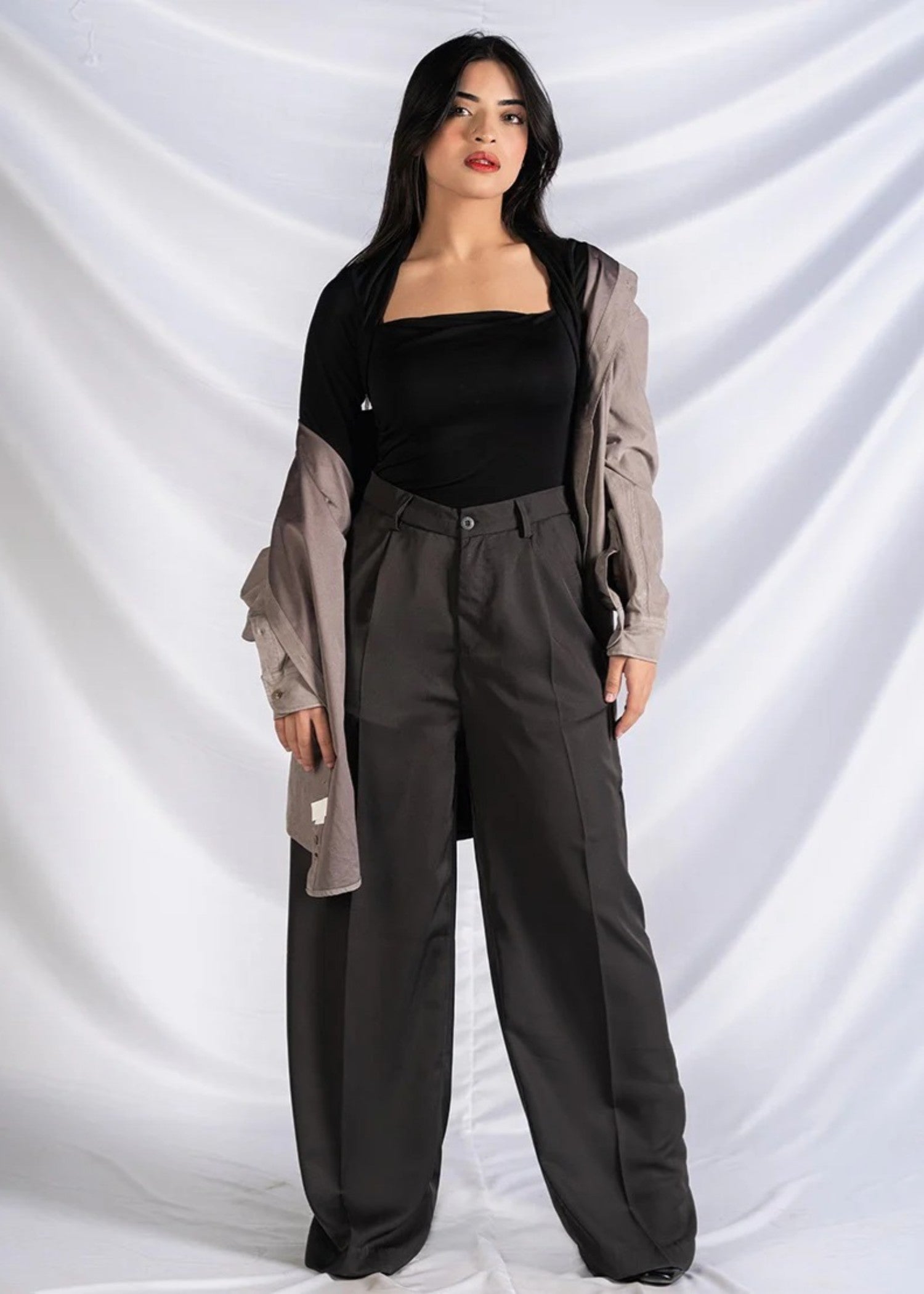georgette Pants in Dark grey