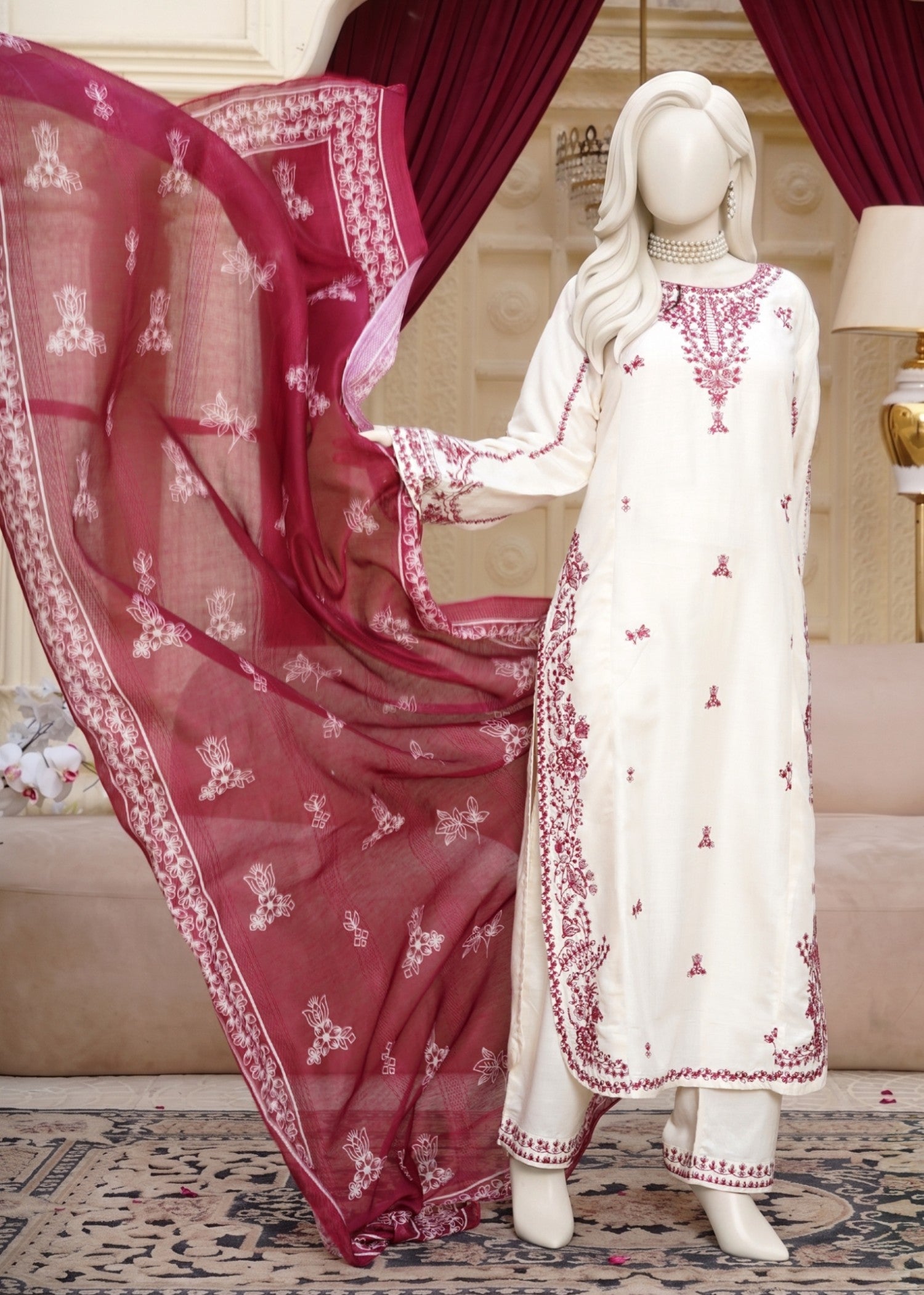 arabic lawn Kurta Set in Off-white