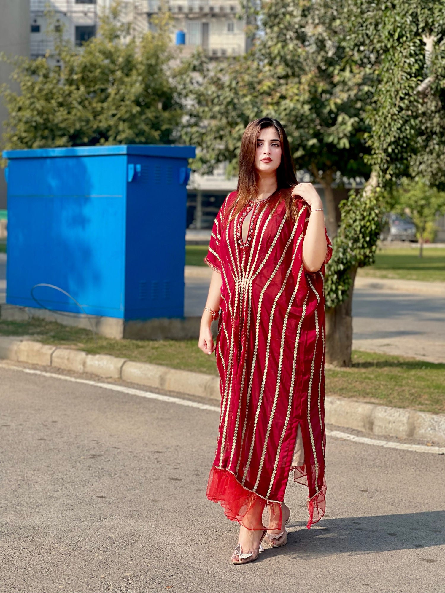 masuri Kaftan in Maroon