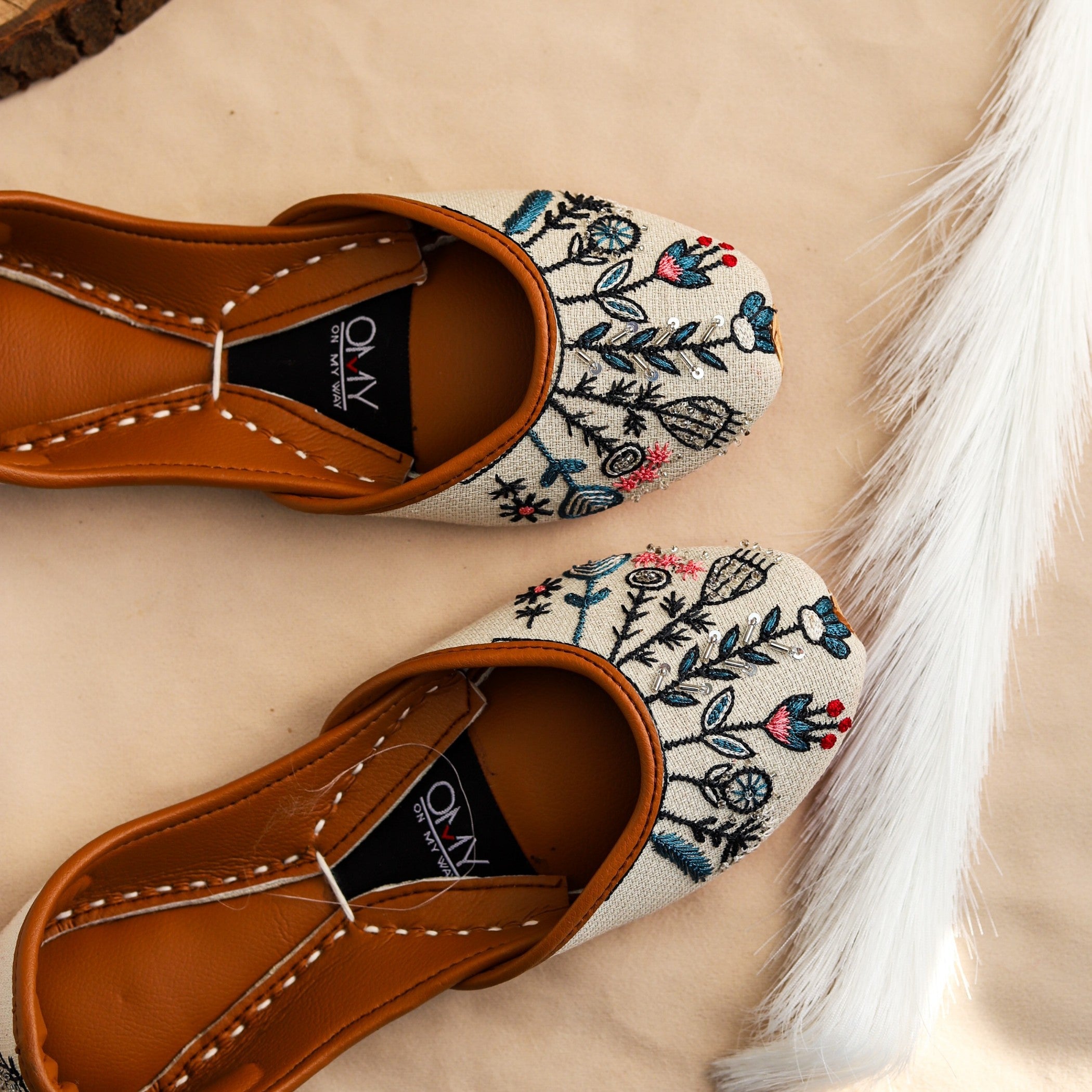 Khussa in White by - High Quality Women Khussa QVK3454