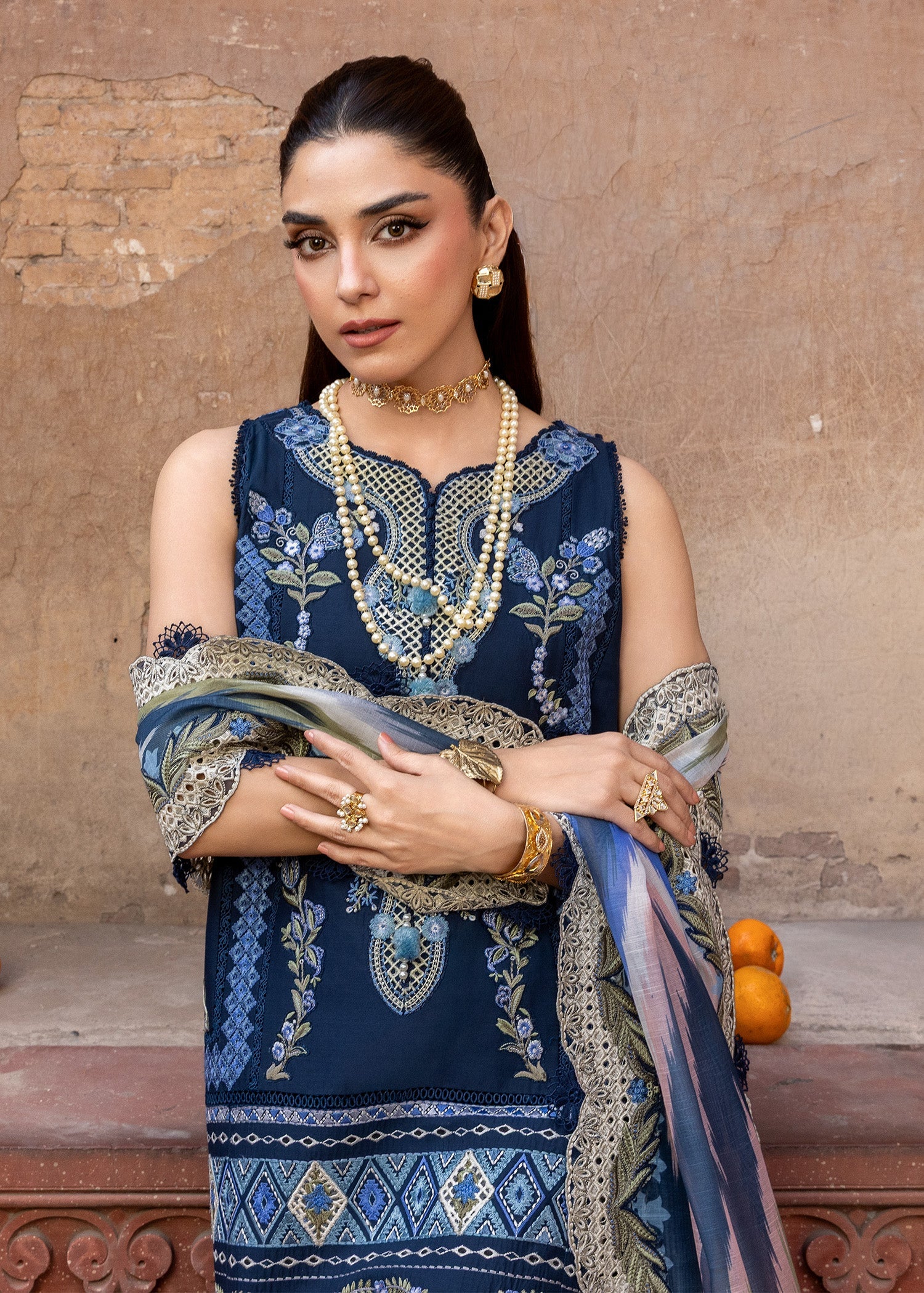 Breeze Festive Luxury Lawn – RUNA-8-B