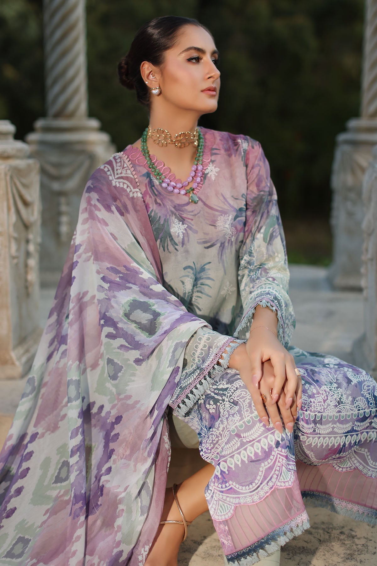 Signature Lawn Prints – SP-199