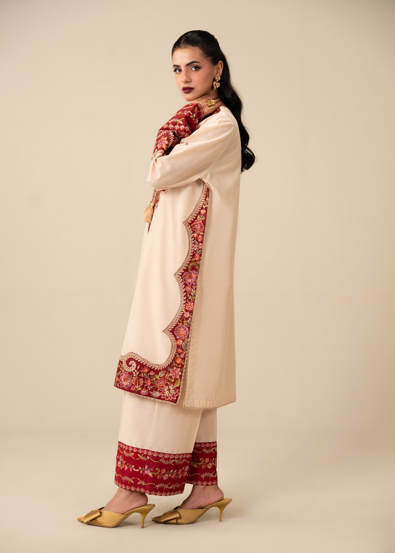 lawn Kurta Set in Maroon, cream