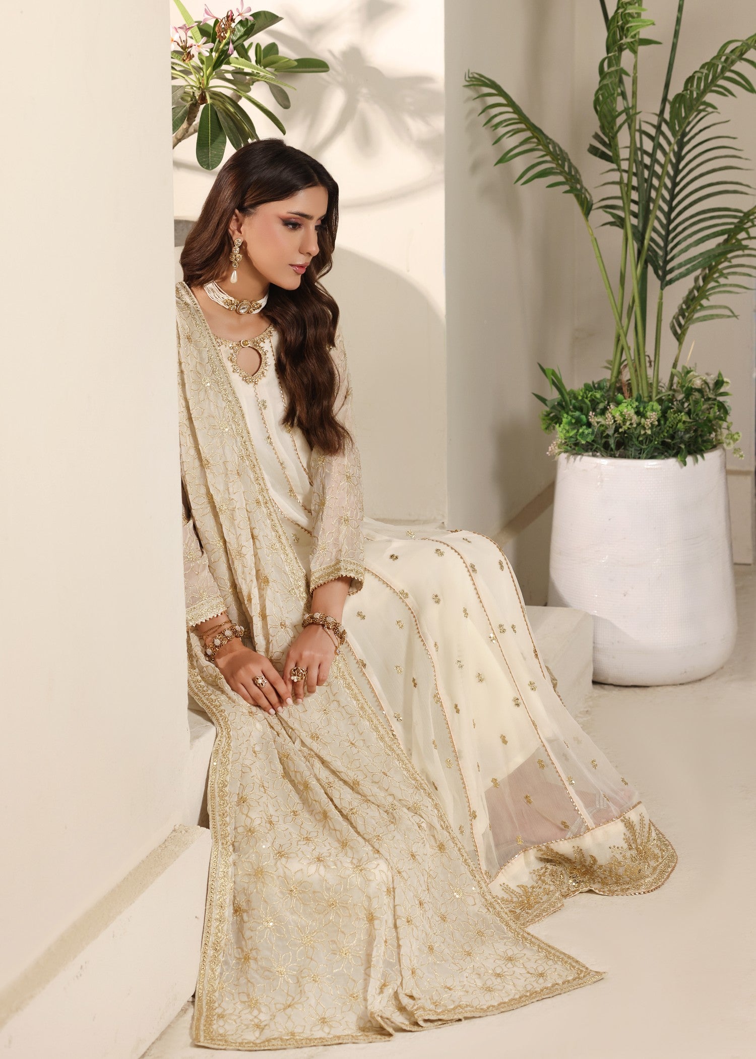 chiffon Maxi in Off-white