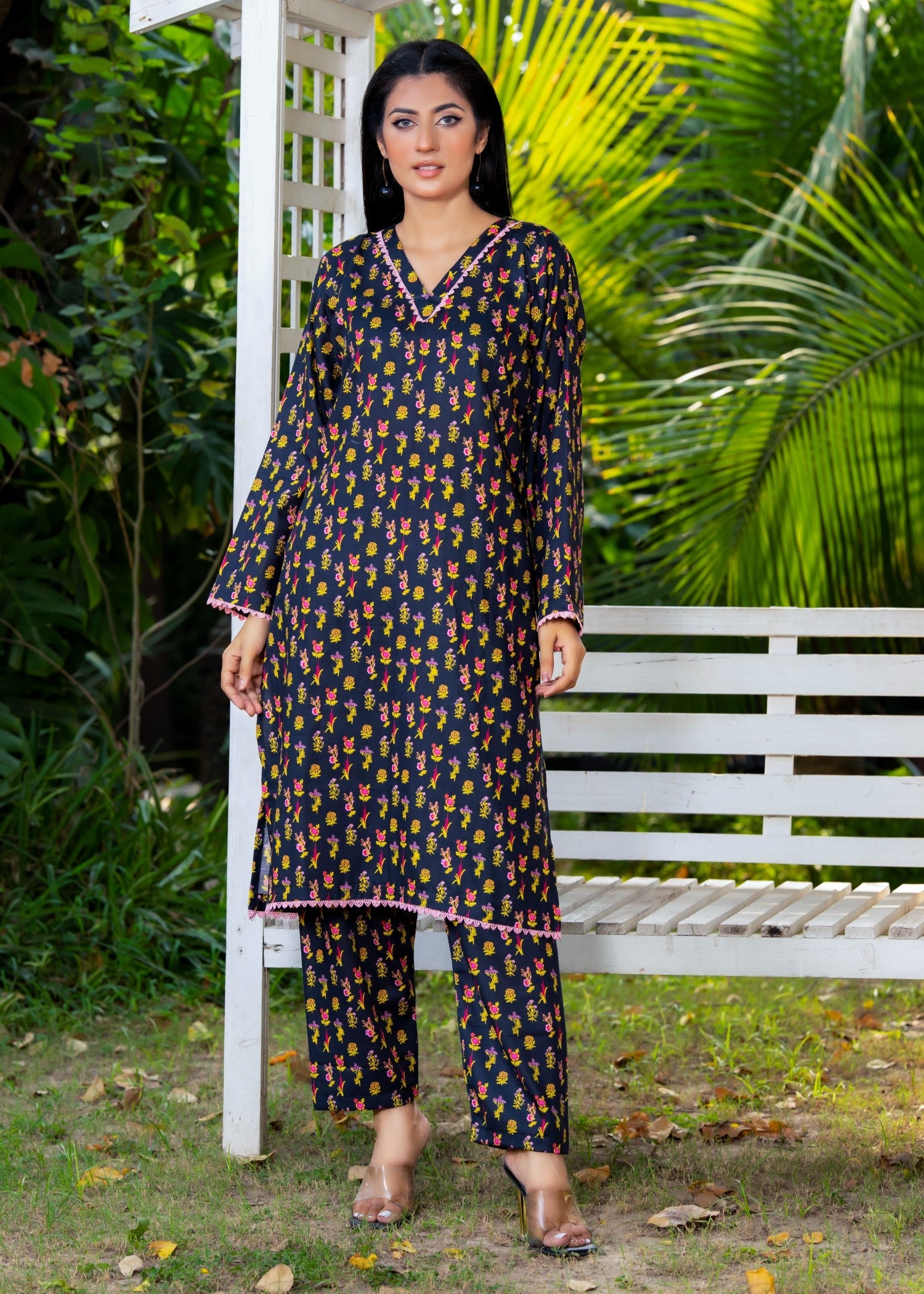 slub khaddar Unstitched in Black