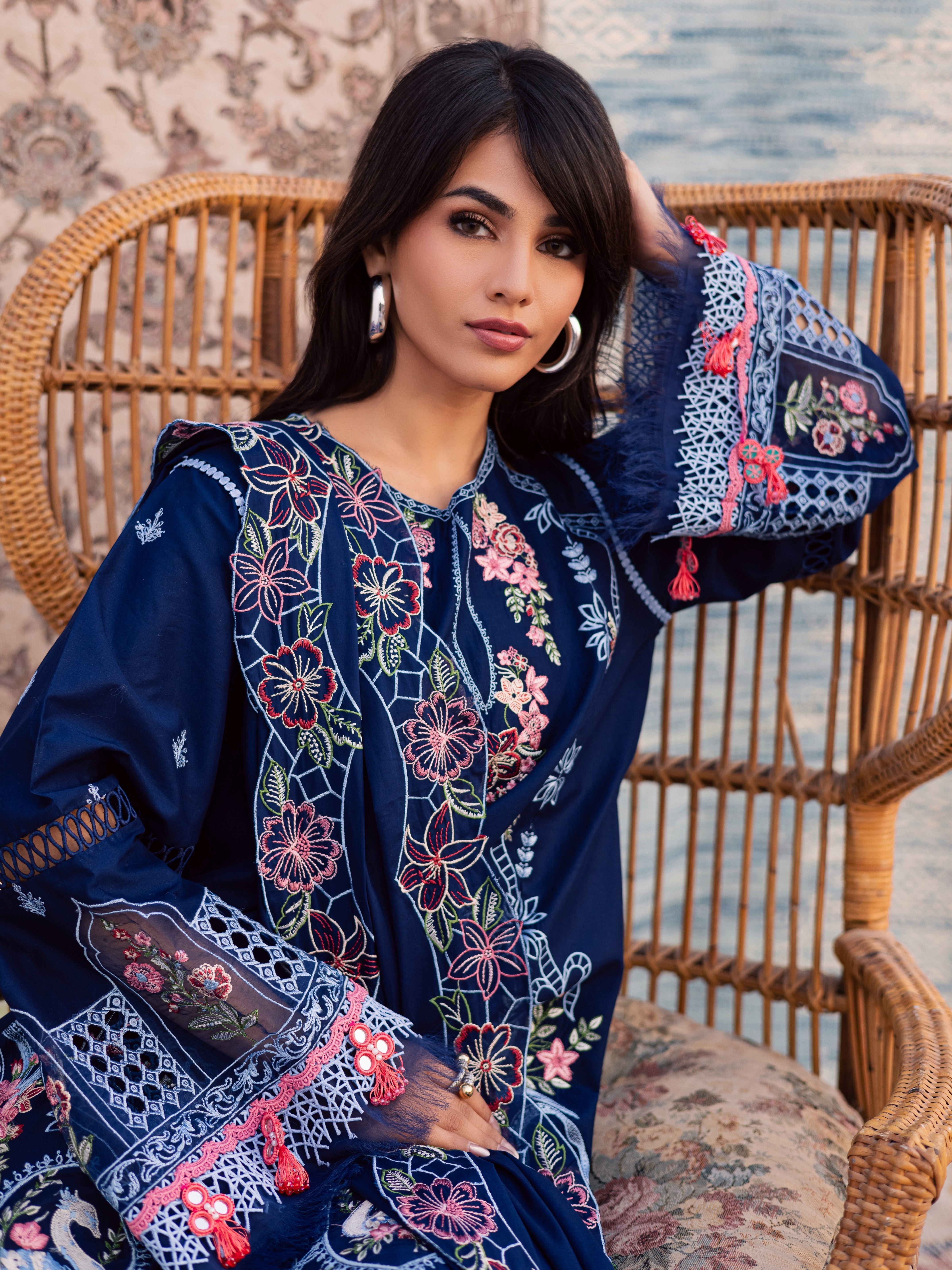 Dil-e-Raqsum Lawn – DQ-04