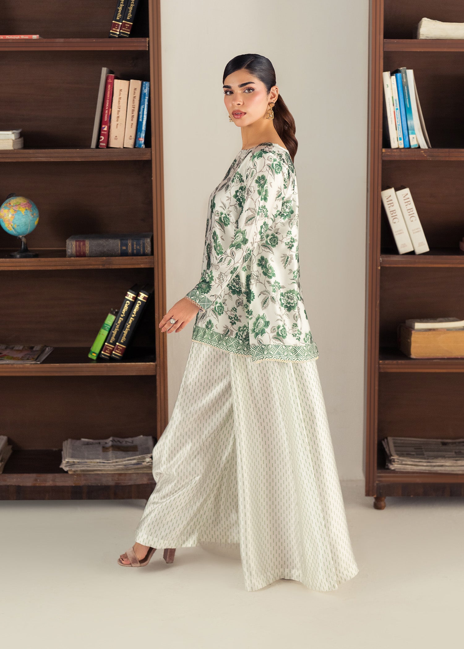 charmuse/shamooz Kurta Set in Cream