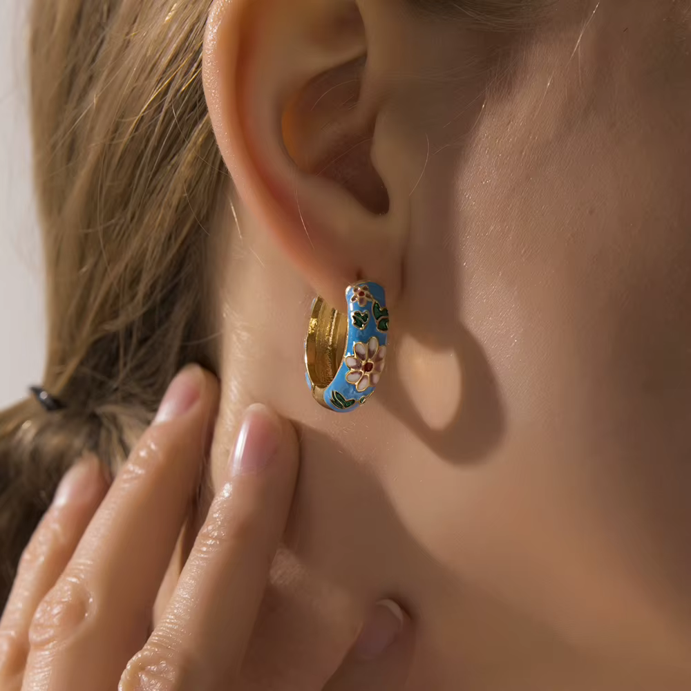 New Fashion Enamel Flower Huggie Hoop Earrings for Women Vintage Boho Circle Small Earrings Statement Jewelry Brincos - view 2