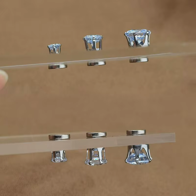 A pair Unisex Strong Magnet Magnetic Earrings Ear Clip Cuff Non Piercing Without Holes Earcuff Crystal Studs for Men - view 3