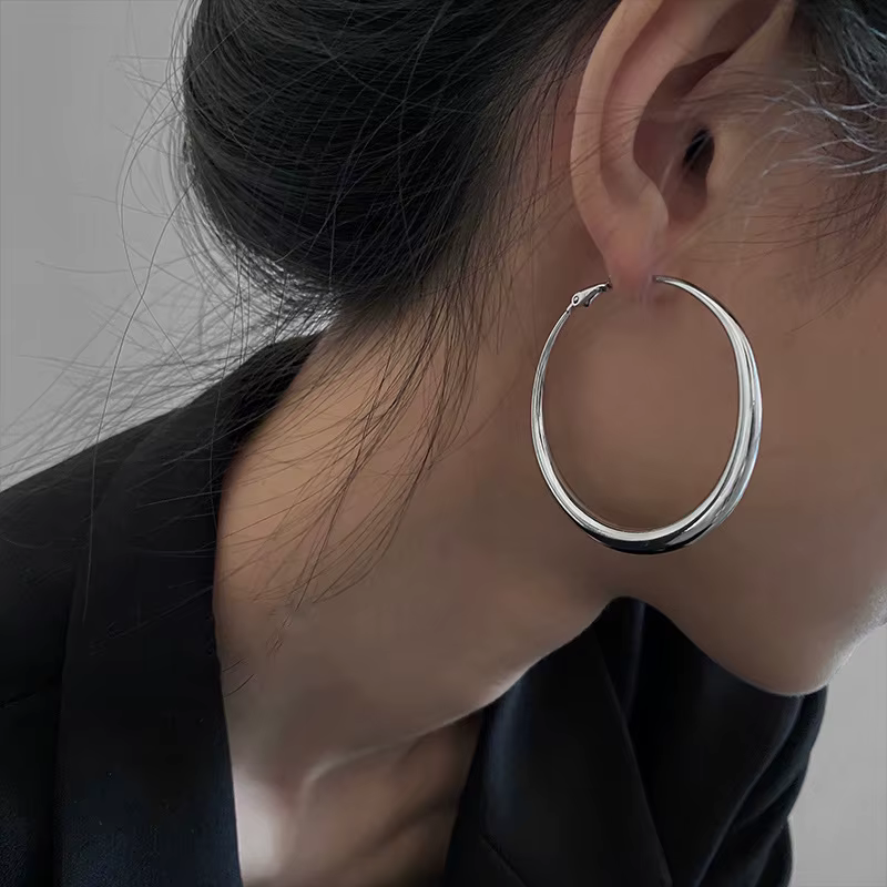 Fashion Exaggerated Big Circle Hoop Earrings for Women Statement Jewelry Smooth Circle Earrings Femme Boucles D'oreilles